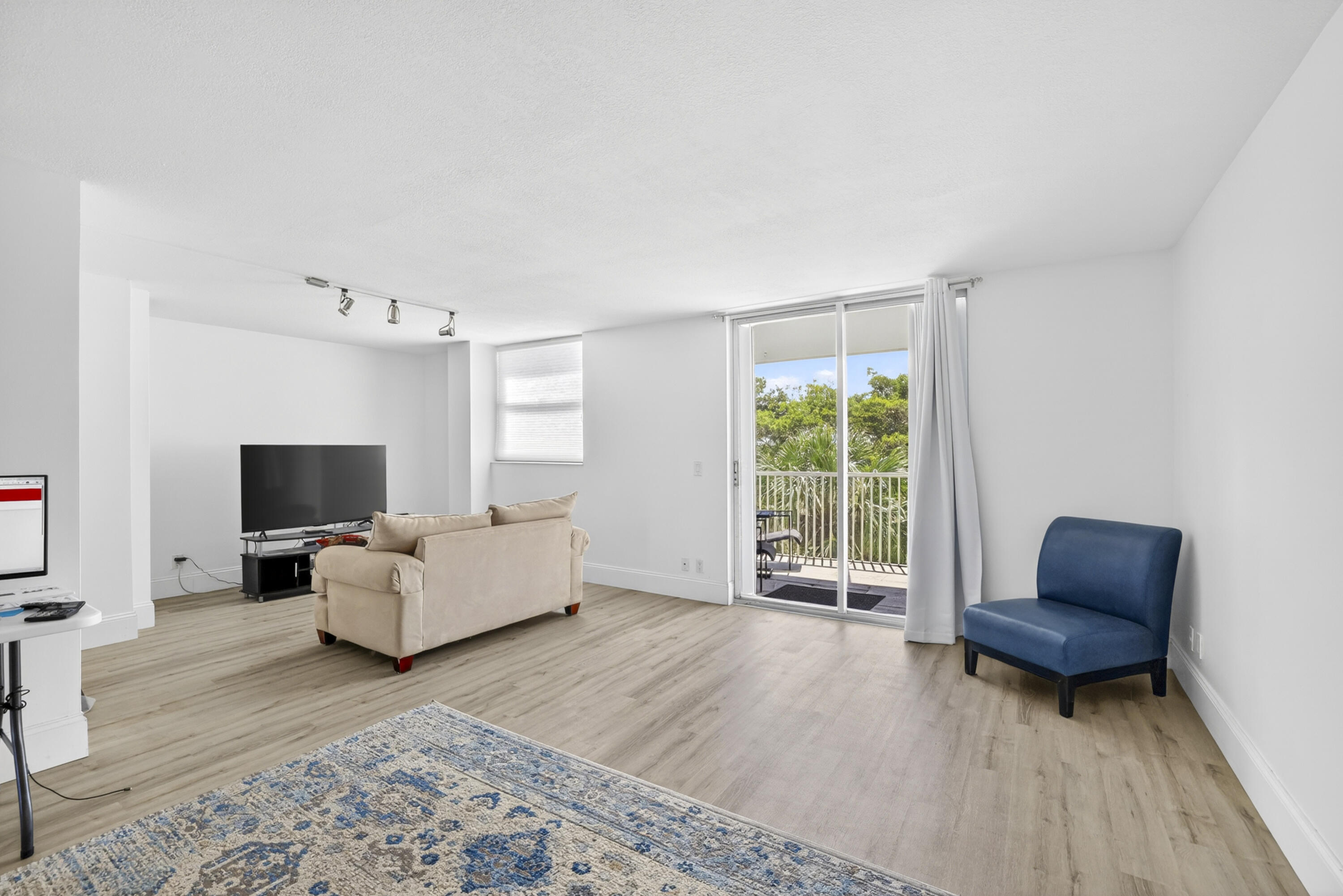 BOCA TEECA CONDO 4 - Residential