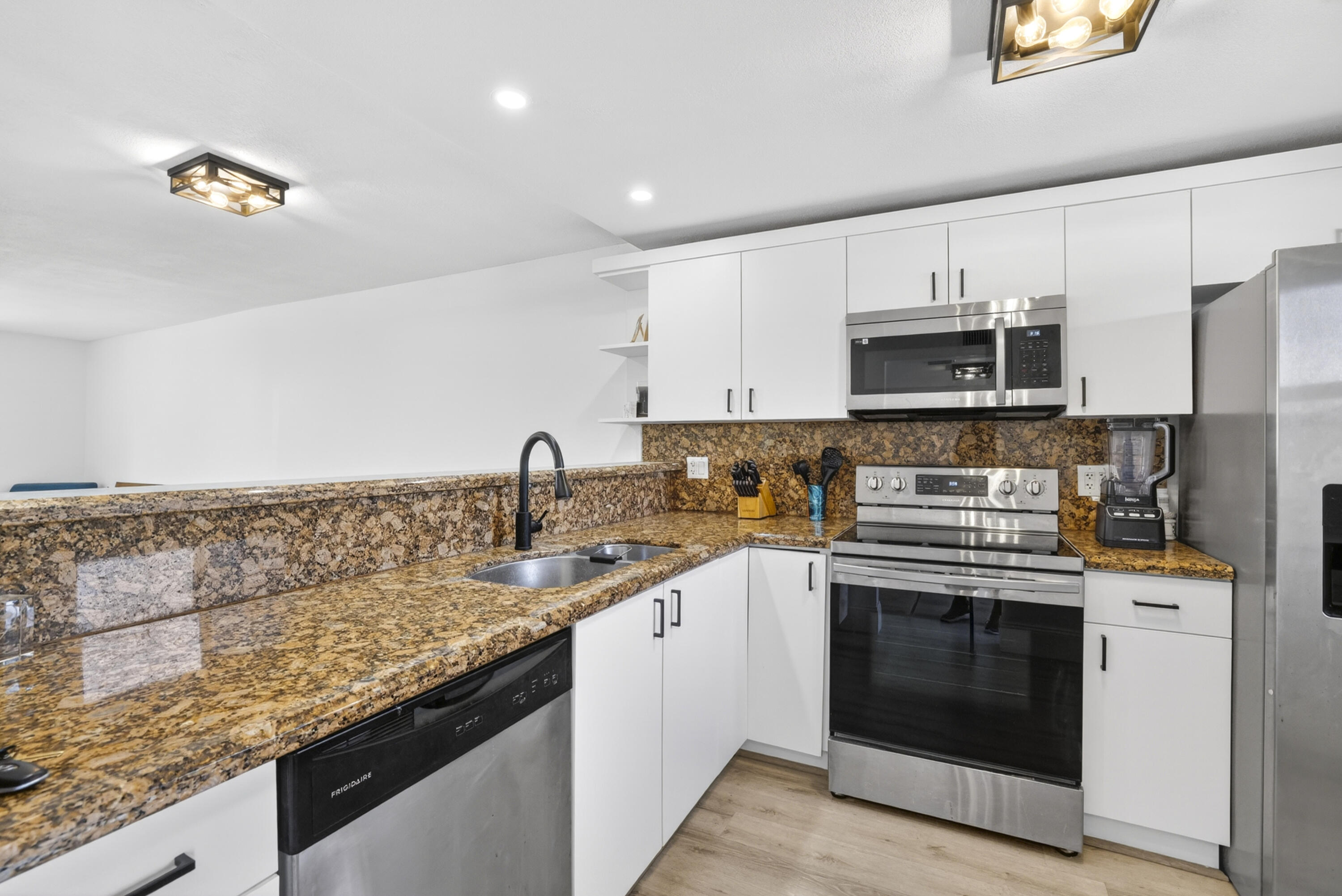 BOCA TEECA CONDO 4 - Residential