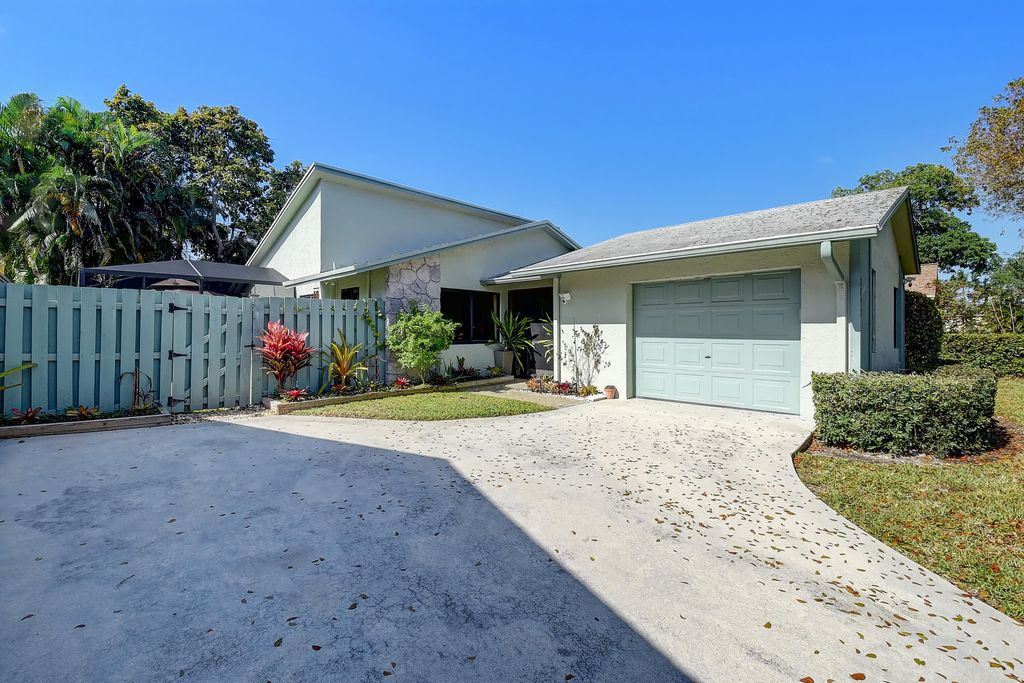 Photo of 2492 NW 10 Street, Delray Beach, FL 33445 (MLS # R11001520)