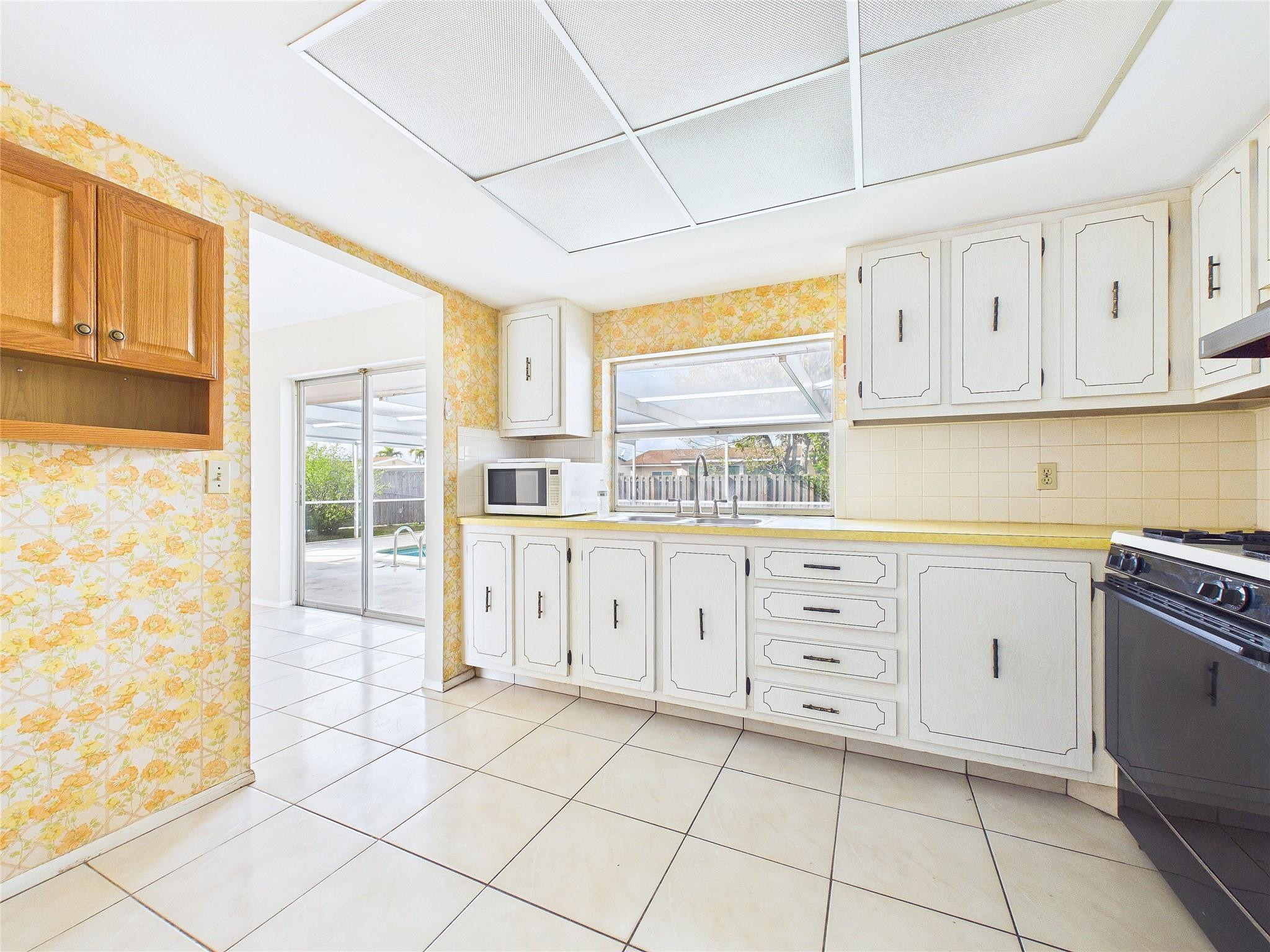 SUNRISE GOLF VLG SEC 24 - Residential