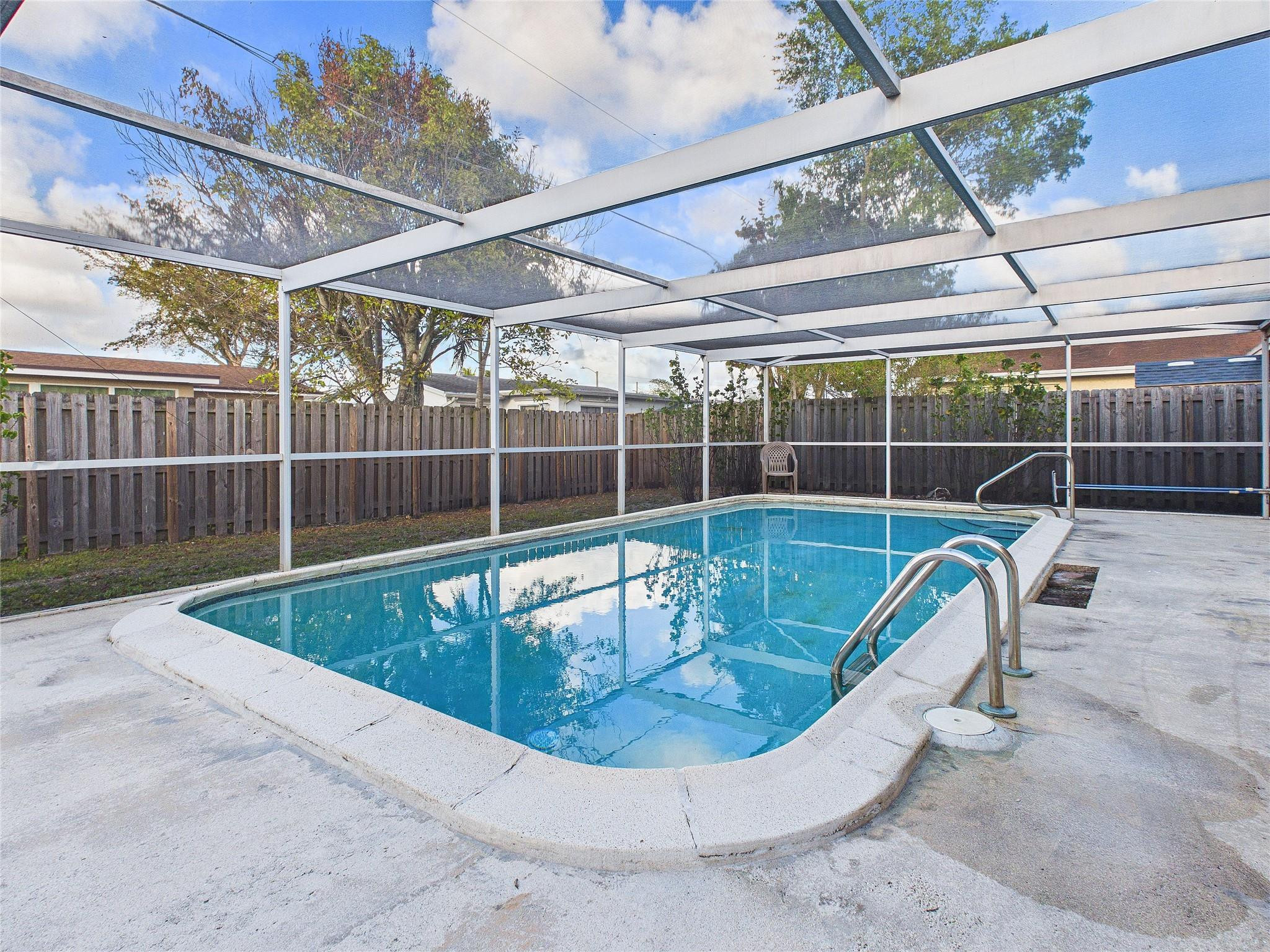 SUNRISE GOLF VLG SEC 24 - Residential