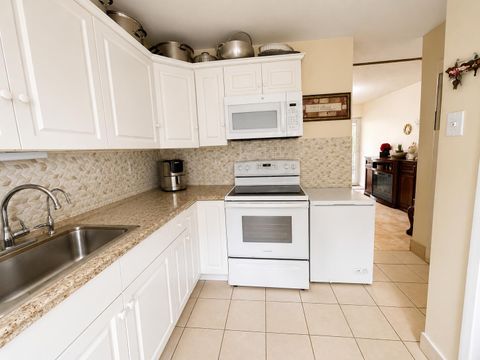Tiny photo for 200 NW 12th Court, Pompano Beach, FL 33060 (MLS # B26051357)