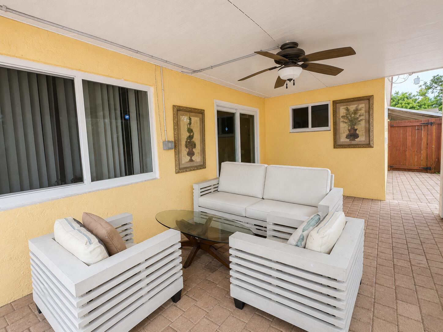 200 NW 12th Court