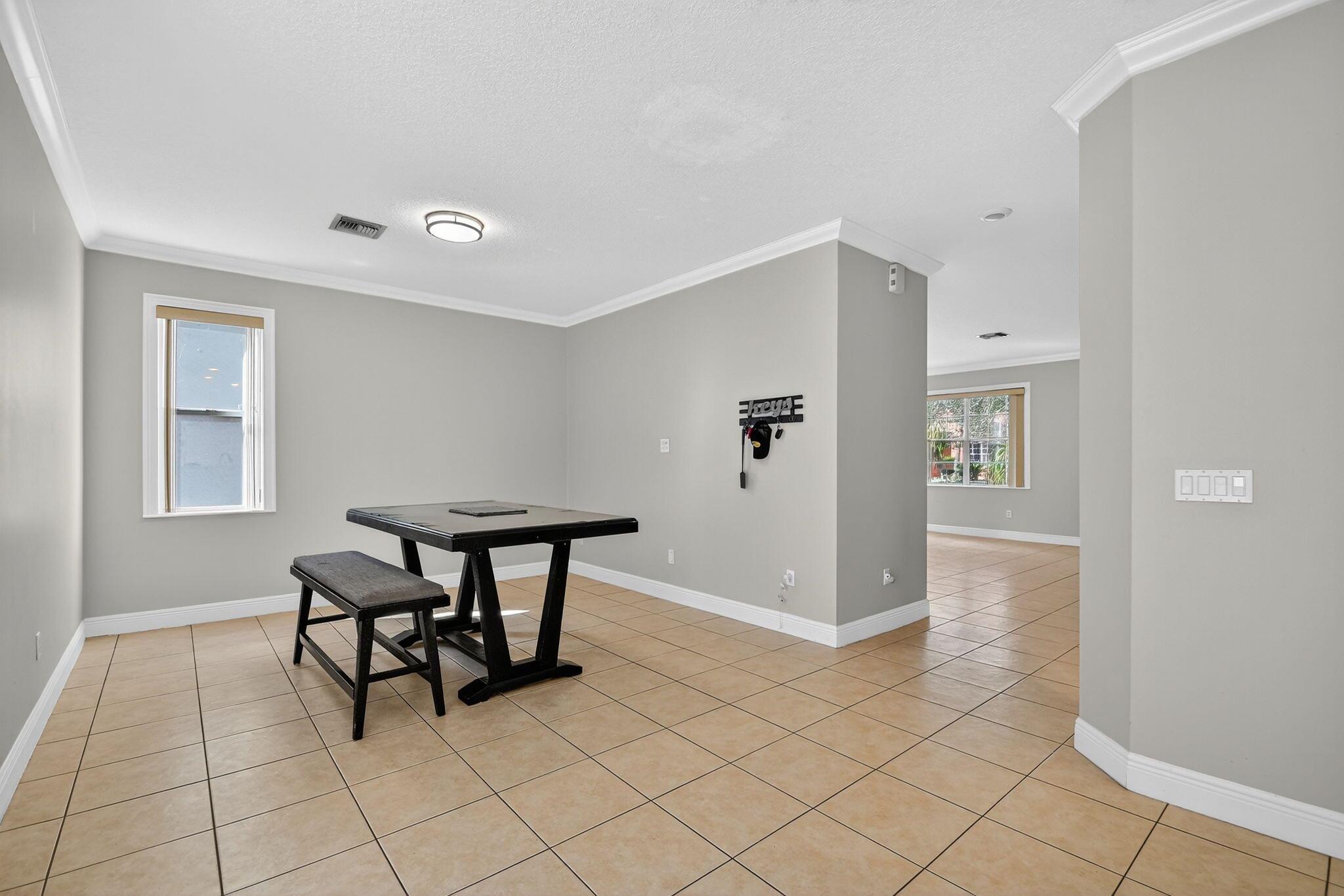 SEMINOLE ESTATES & TOWNHO - Residential