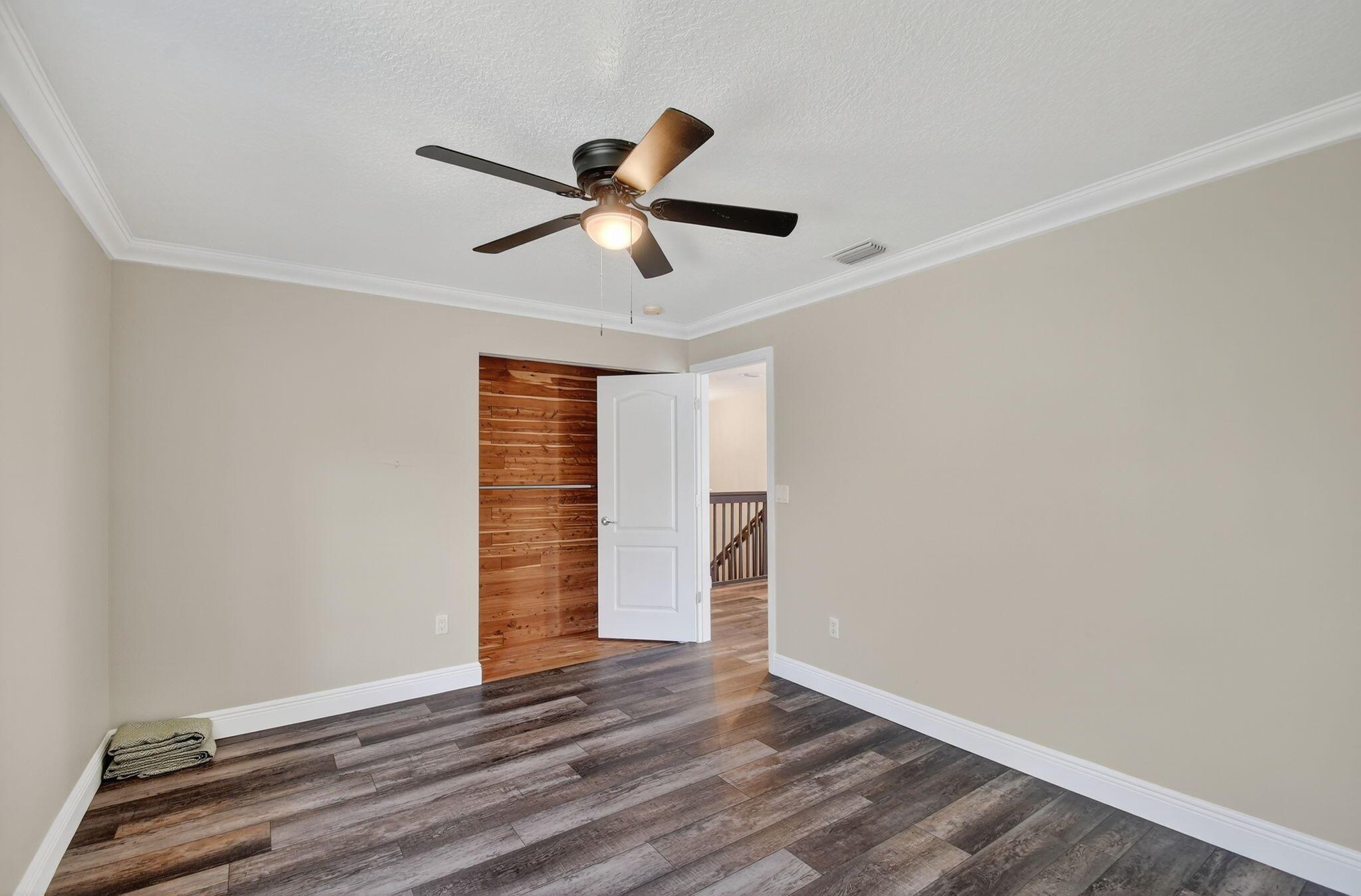 SEMINOLE ESTATES & TOWNHO - Residential