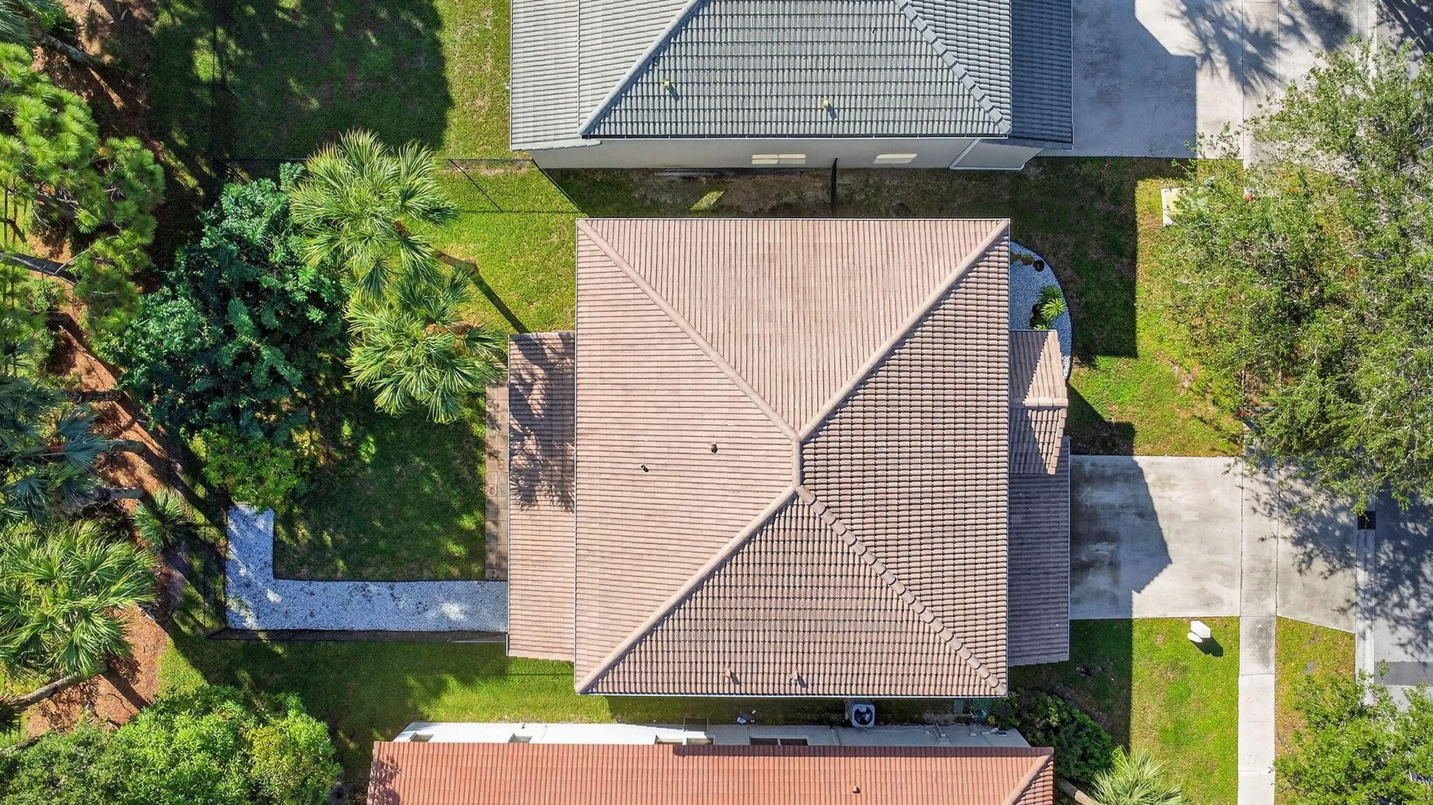 SEMINOLE ESTATES & TOWNHO - Residential