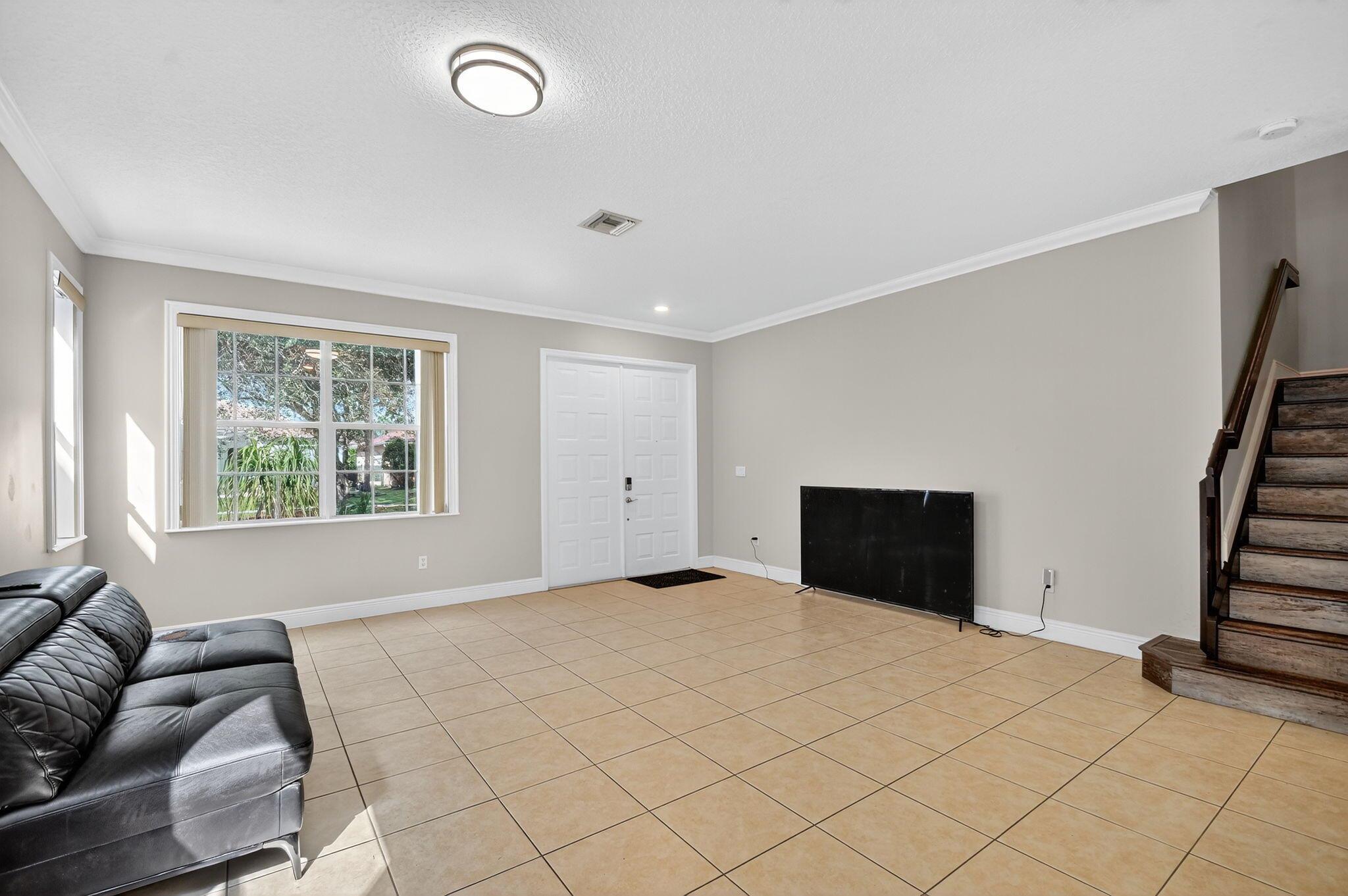 SEMINOLE ESTATES & TOWNHO - Residential