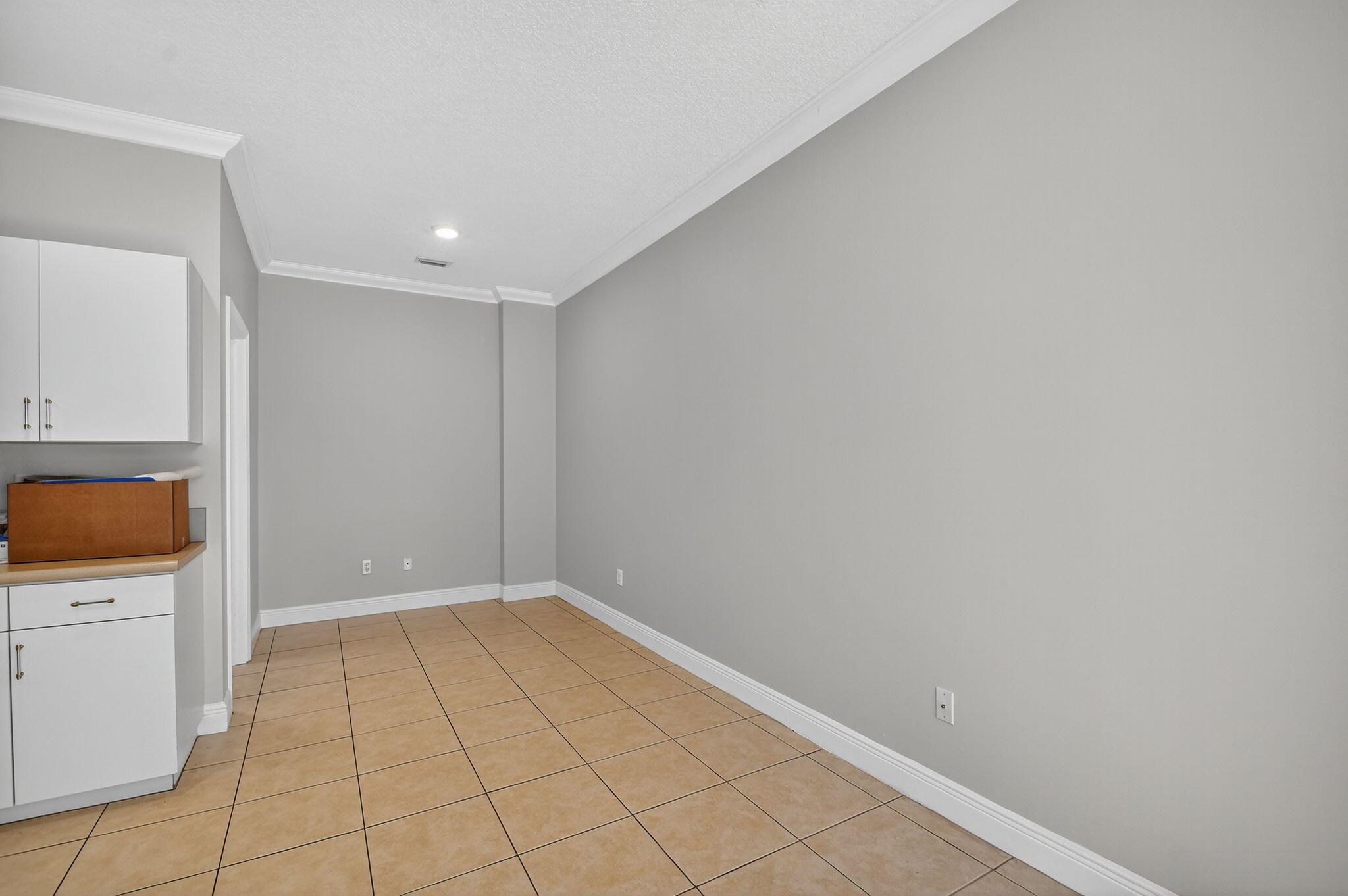 SEMINOLE ESTATES & TOWNHO - Residential