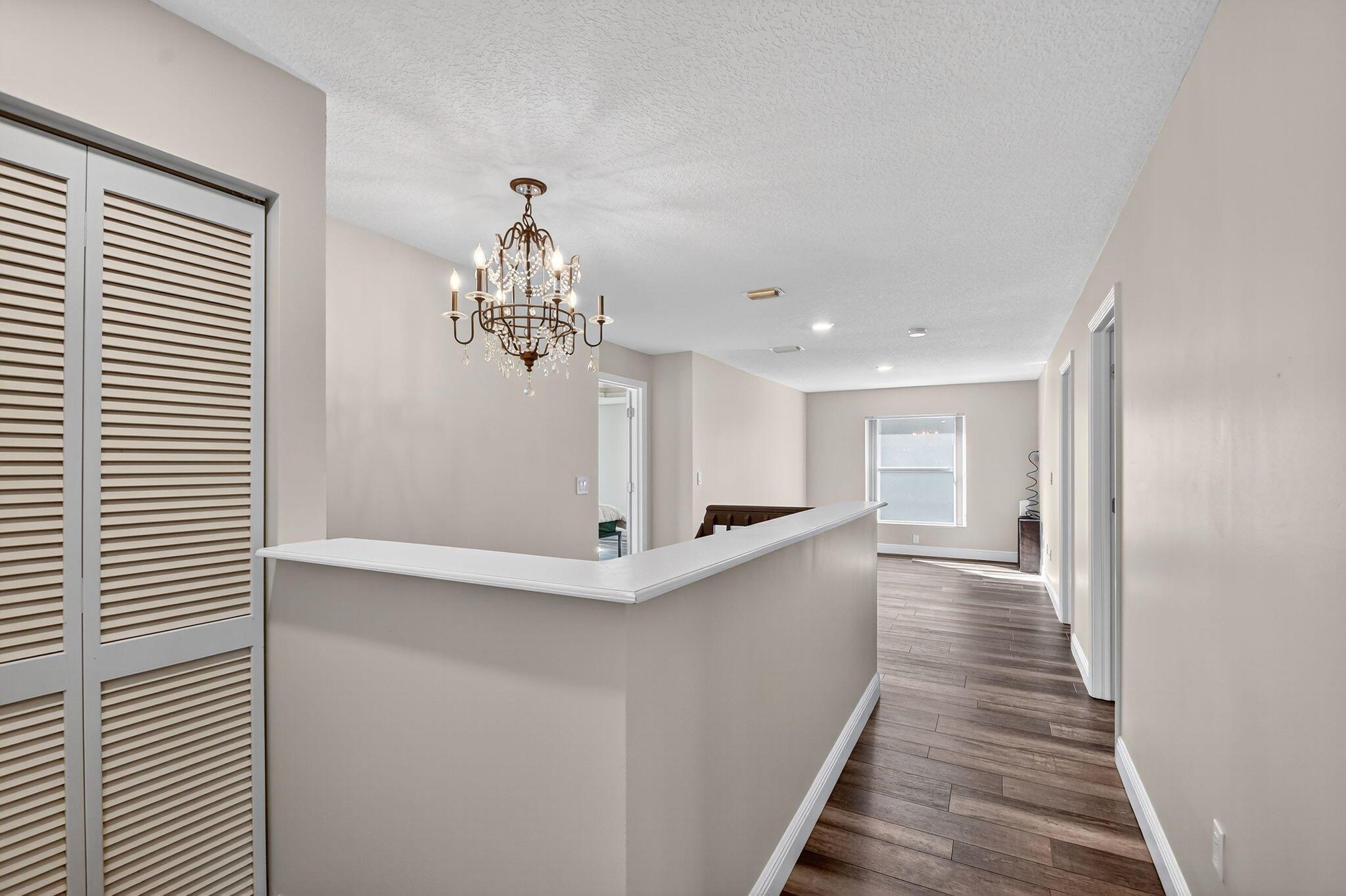 SEMINOLE ESTATES & TOWNHO - Residential