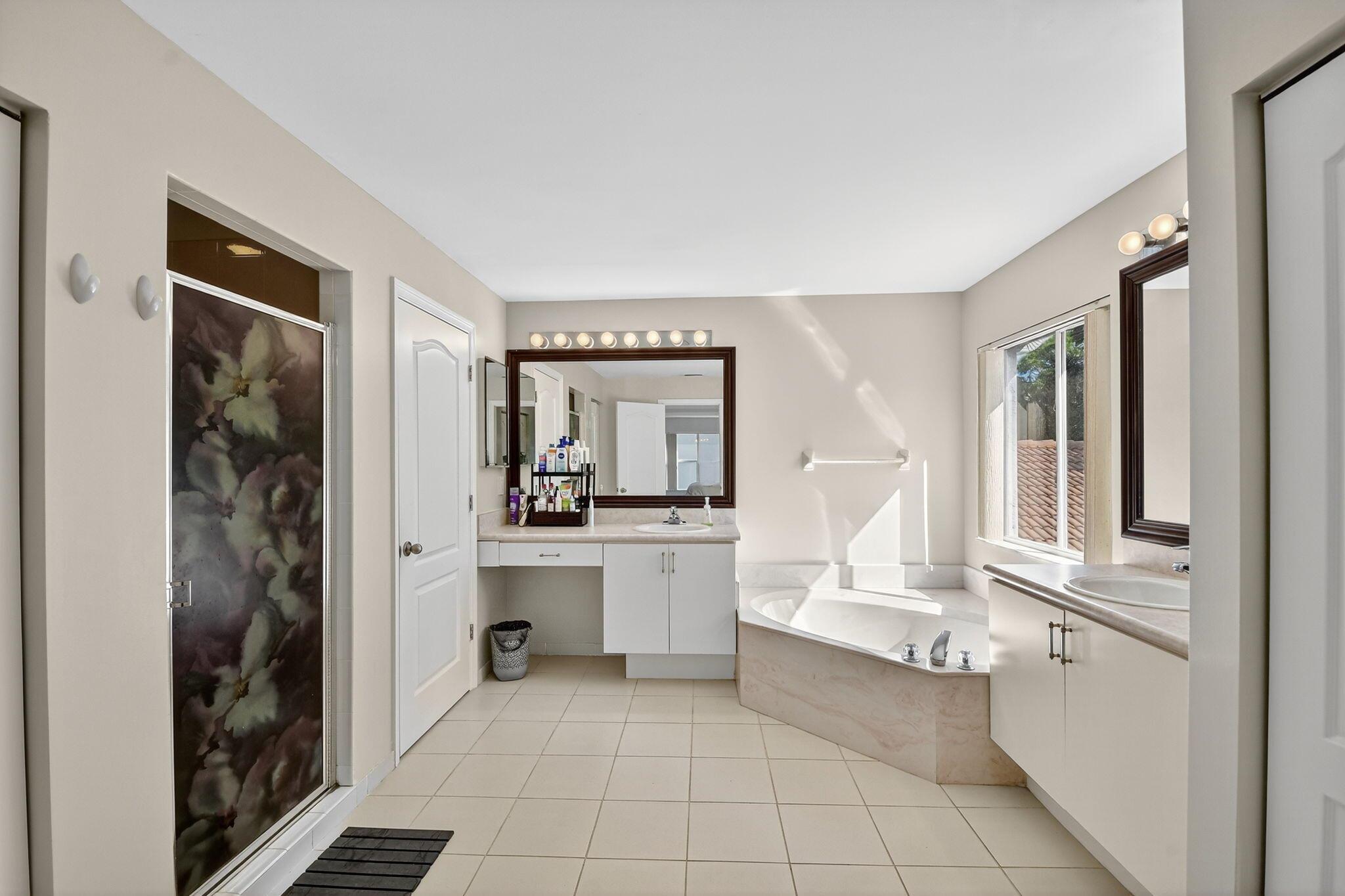 SEMINOLE ESTATES & TOWNHO - Residential