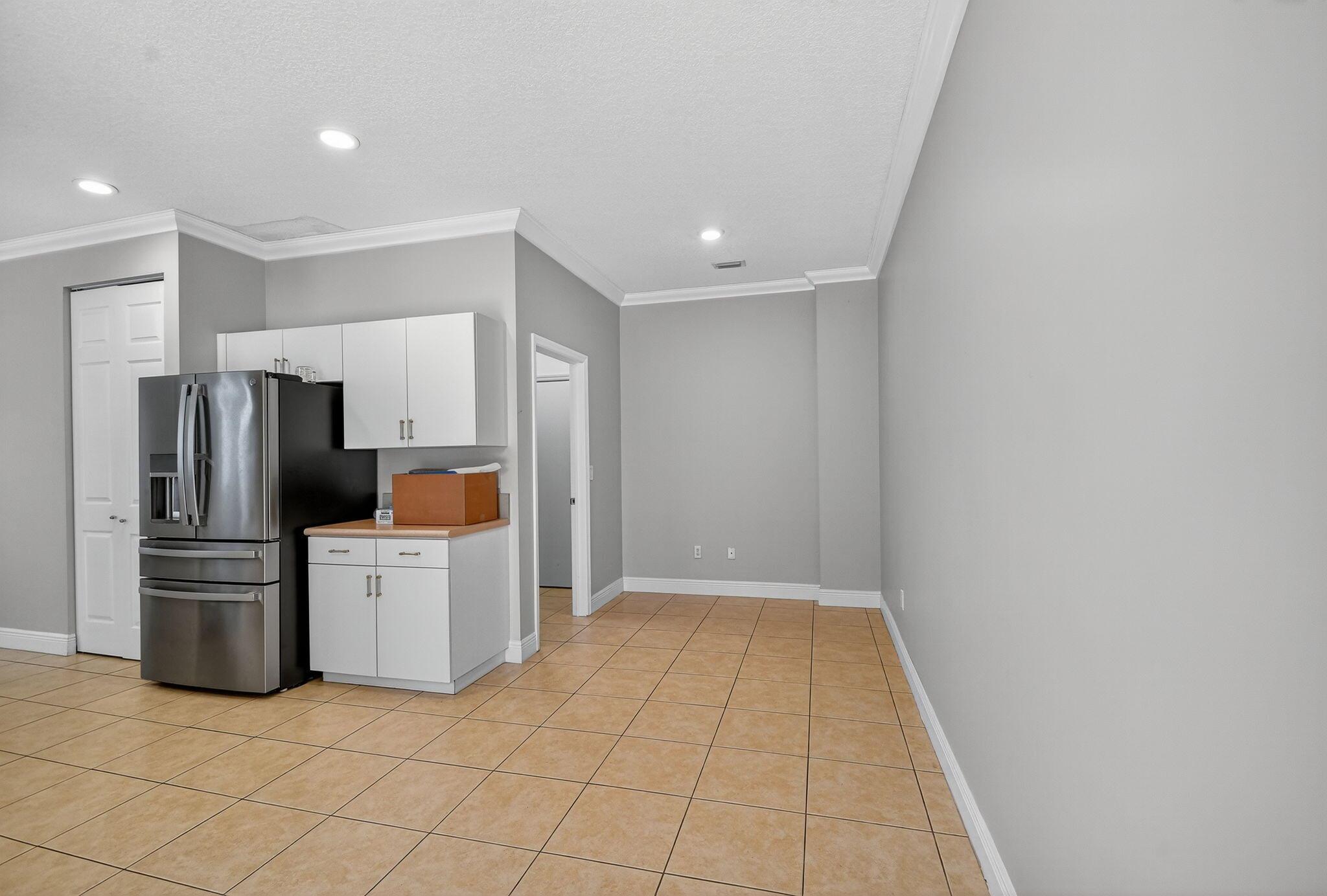 SEMINOLE ESTATES & TOWNHO - Residential