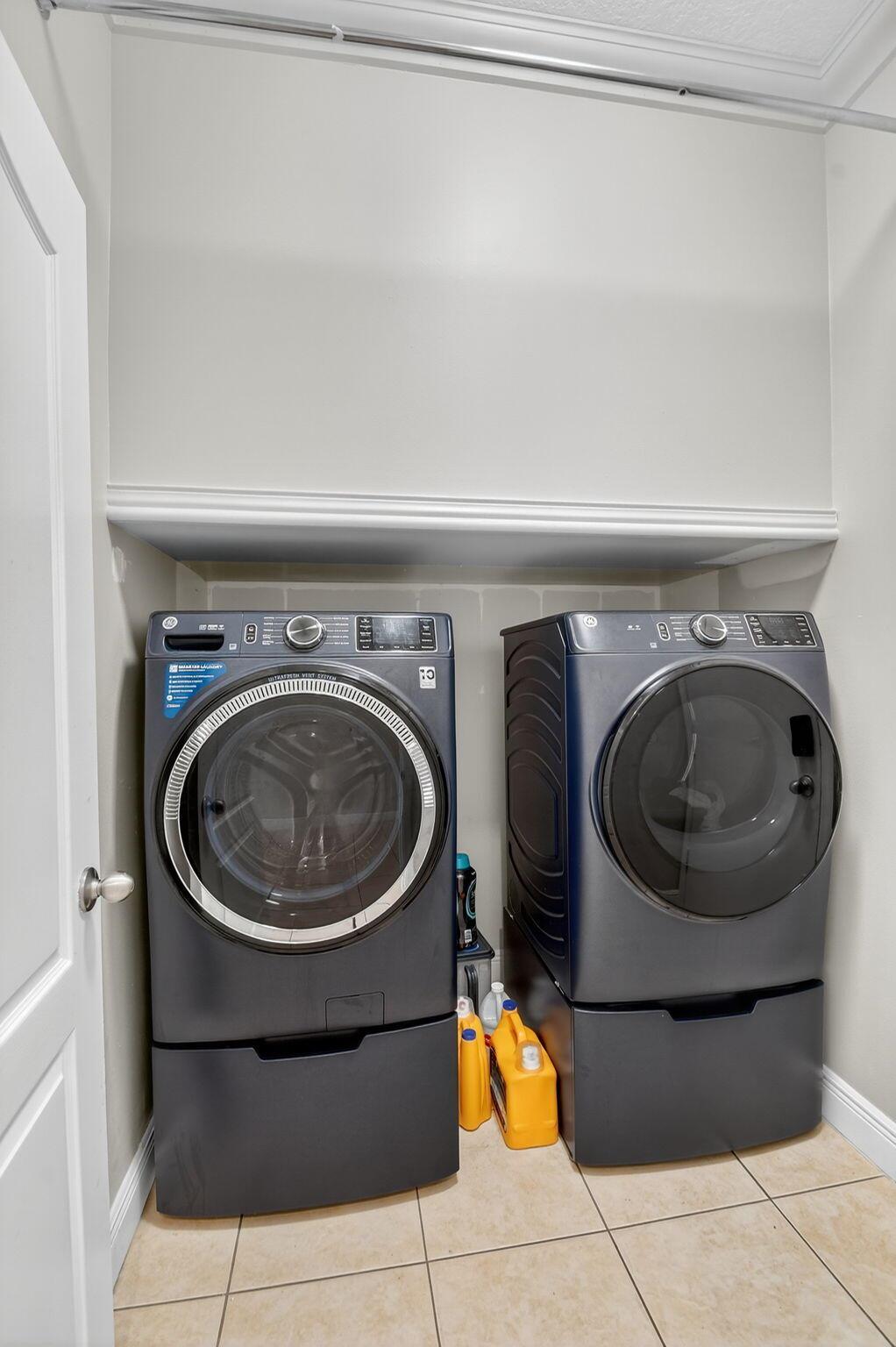 SEMINOLE ESTATES & TOWNHO - Residential