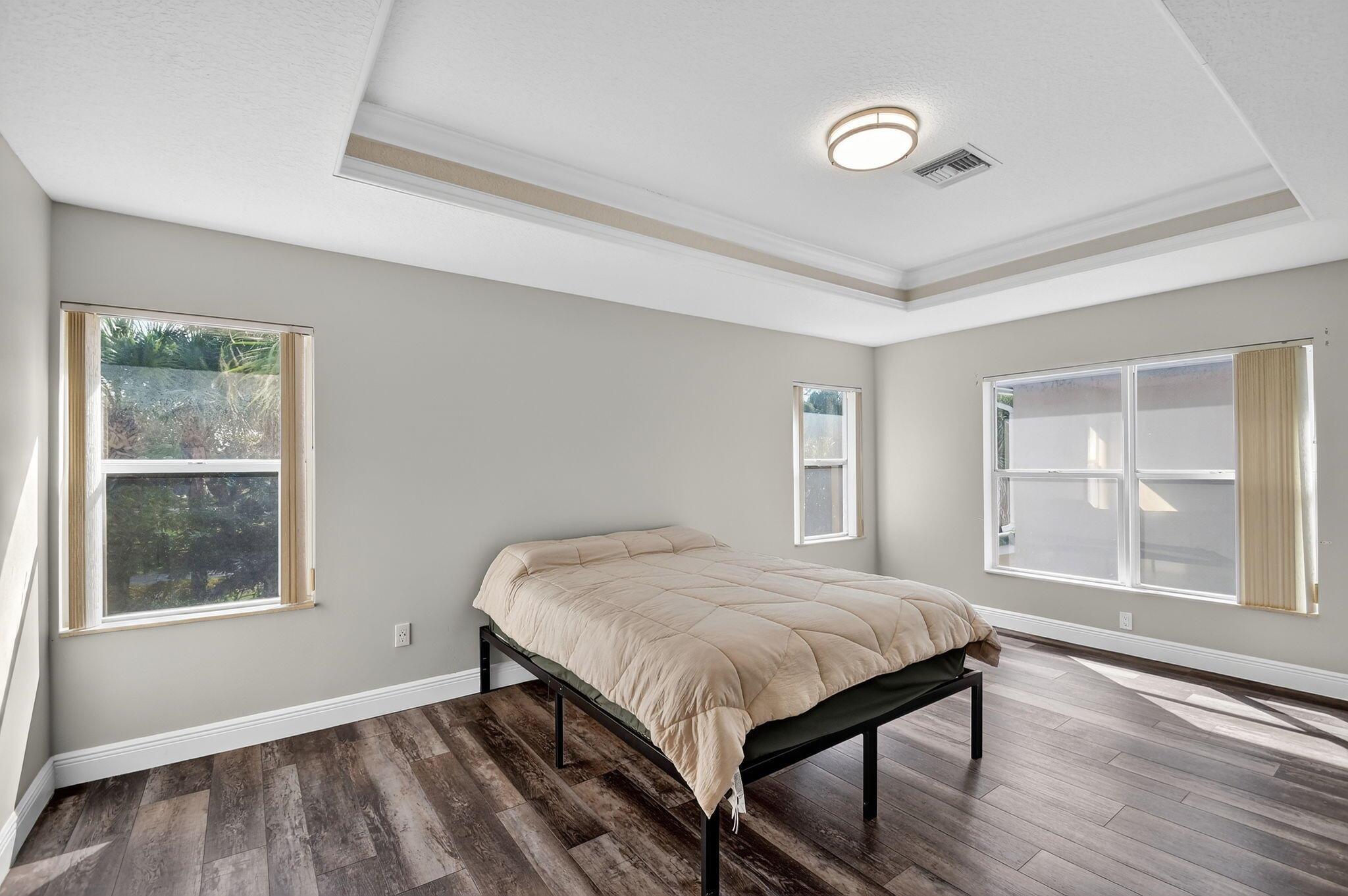 SEMINOLE ESTATES & TOWNHO - Residential