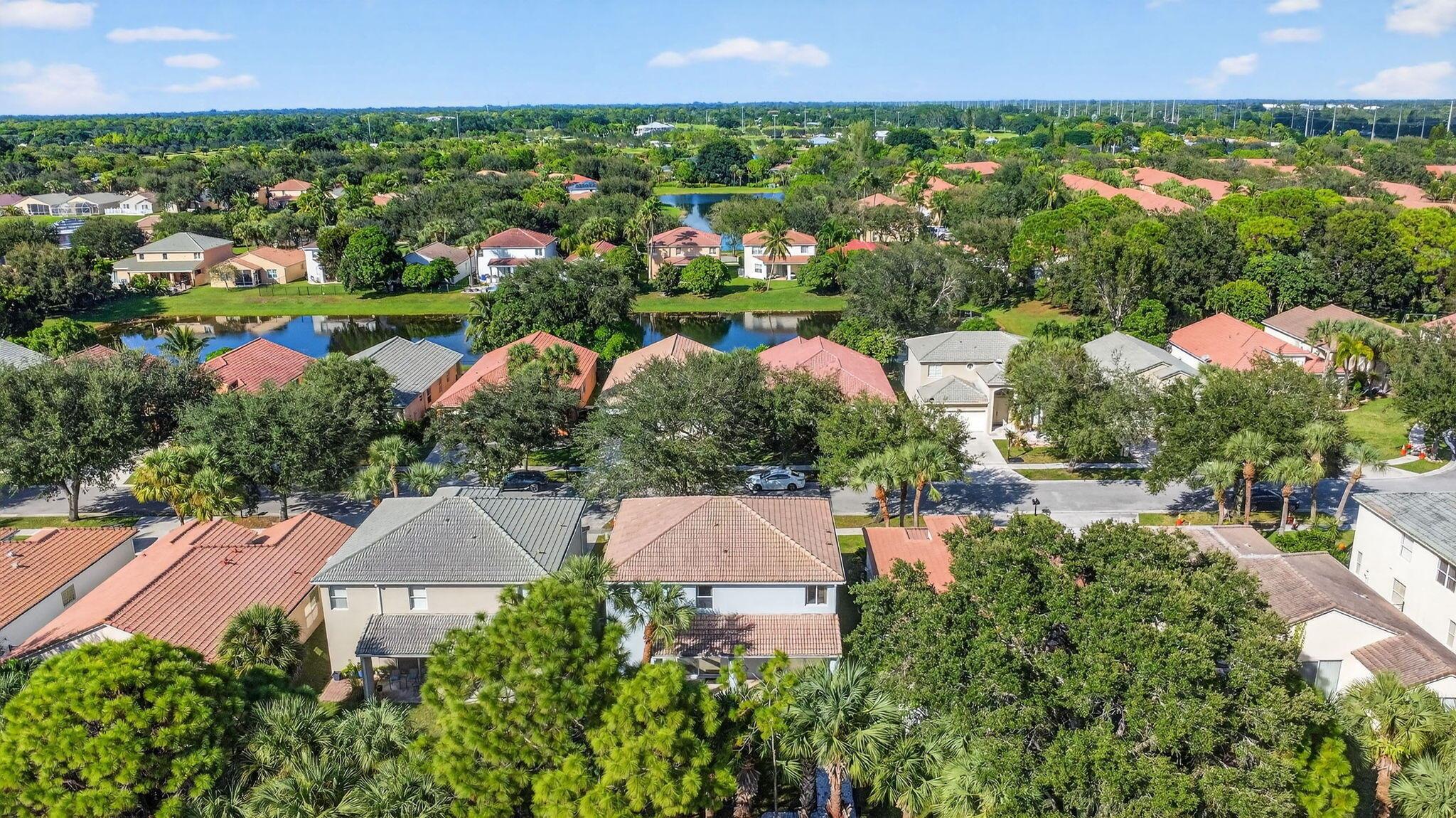 SEMINOLE ESTATES & TOWNHO - Residential