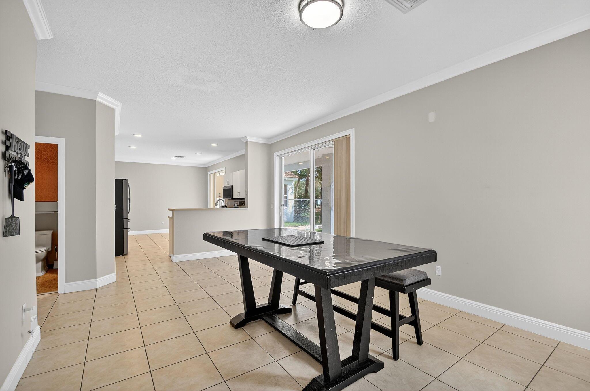 SEMINOLE ESTATES & TOWNHO - Residential