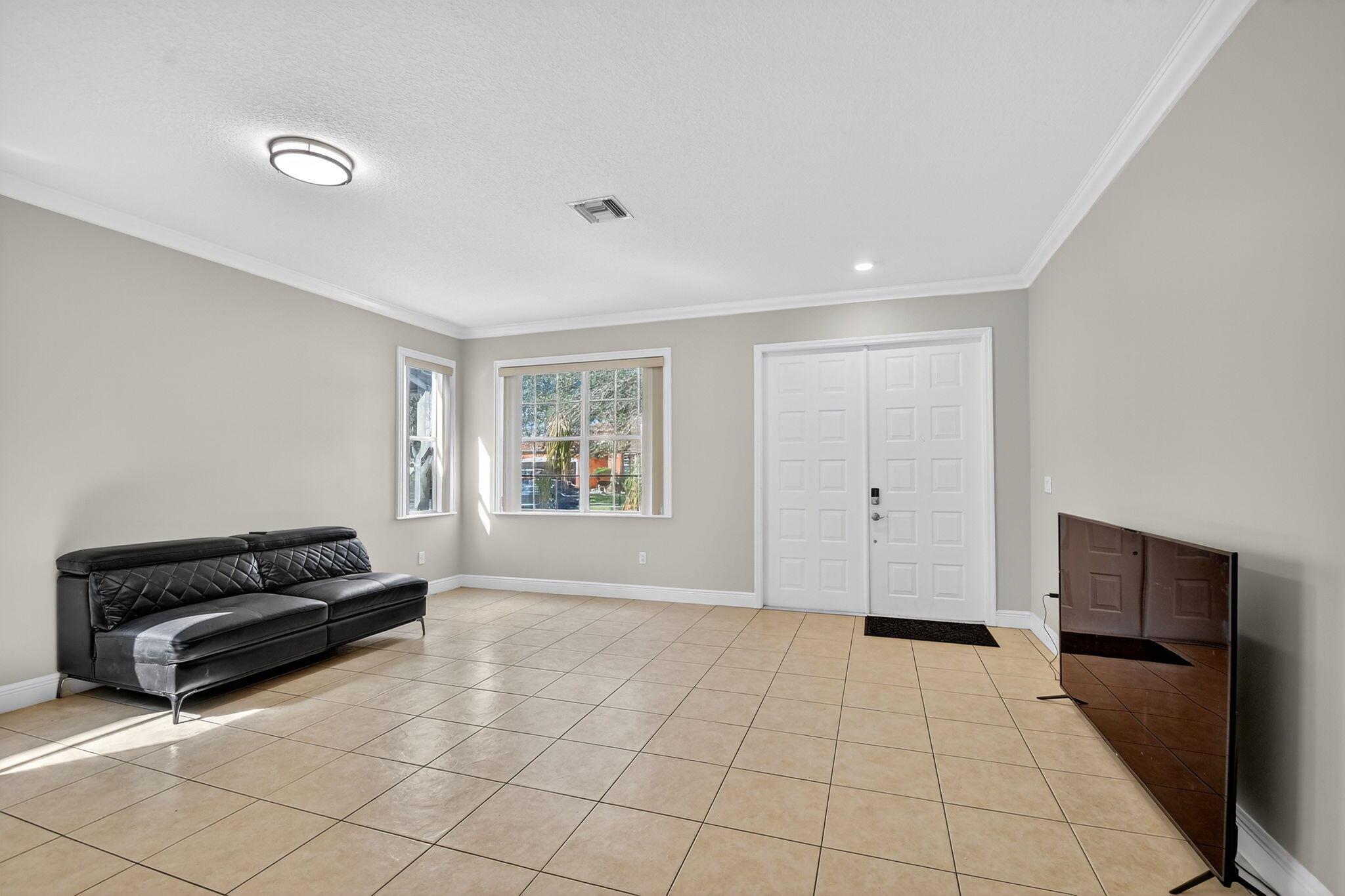 SEMINOLE ESTATES & TOWNHO - Residential