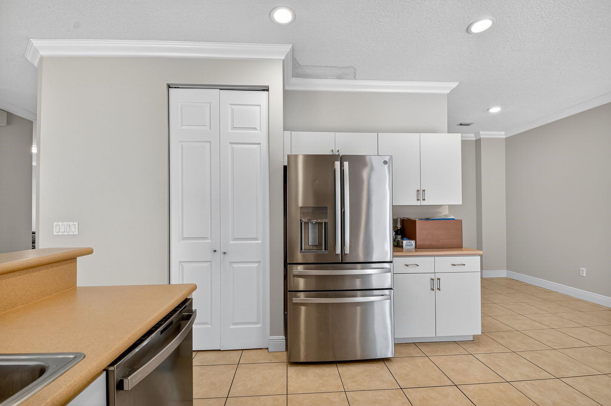 SEMINOLE ESTATES & TOWNHO - Residential