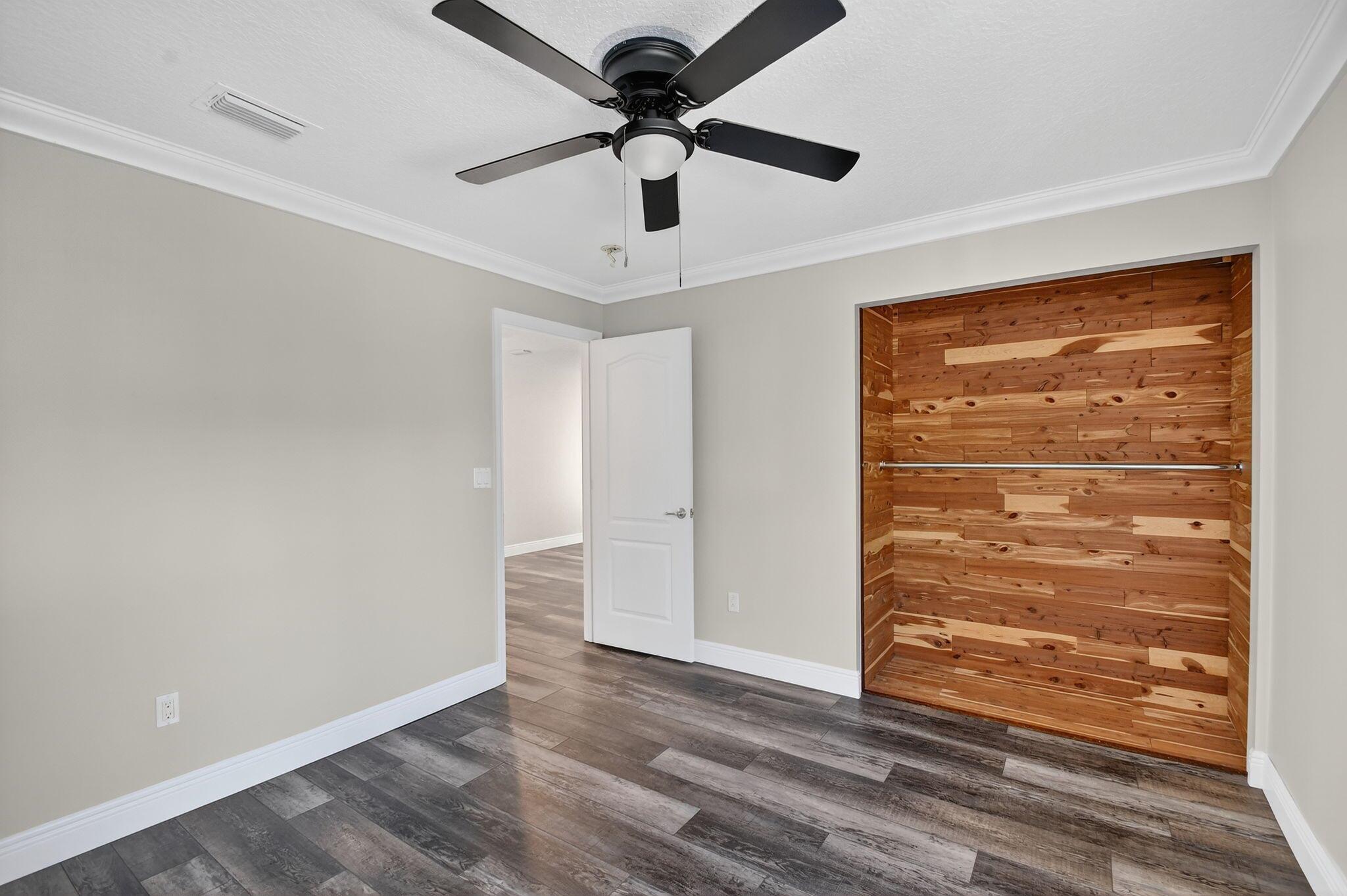 SEMINOLE ESTATES & TOWNHO - Residential