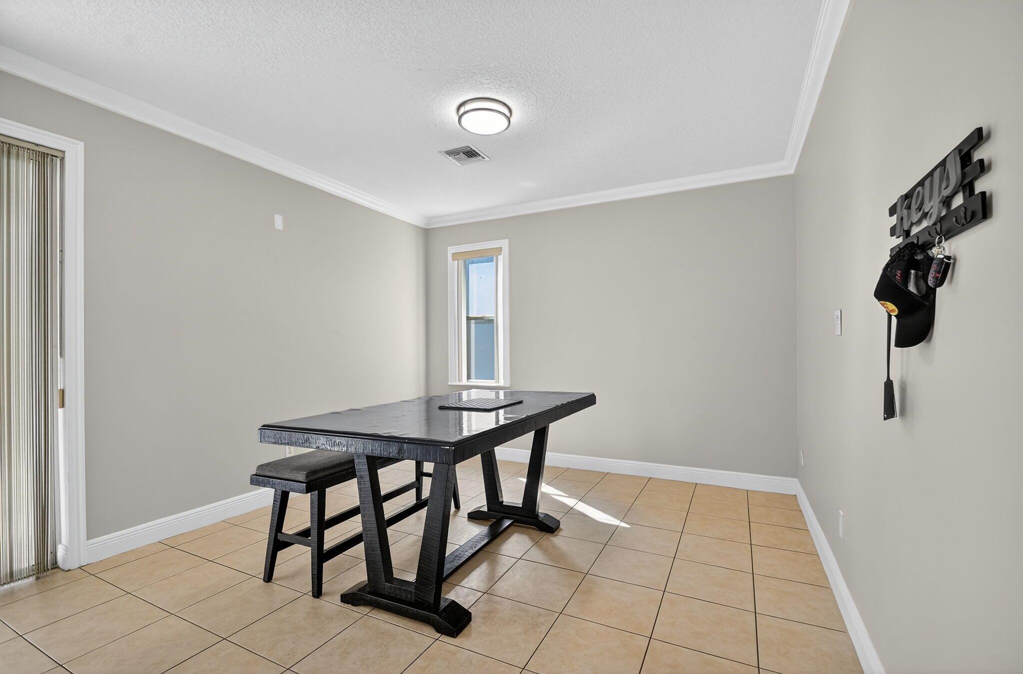 SEMINOLE ESTATES & TOWNHO - Residential