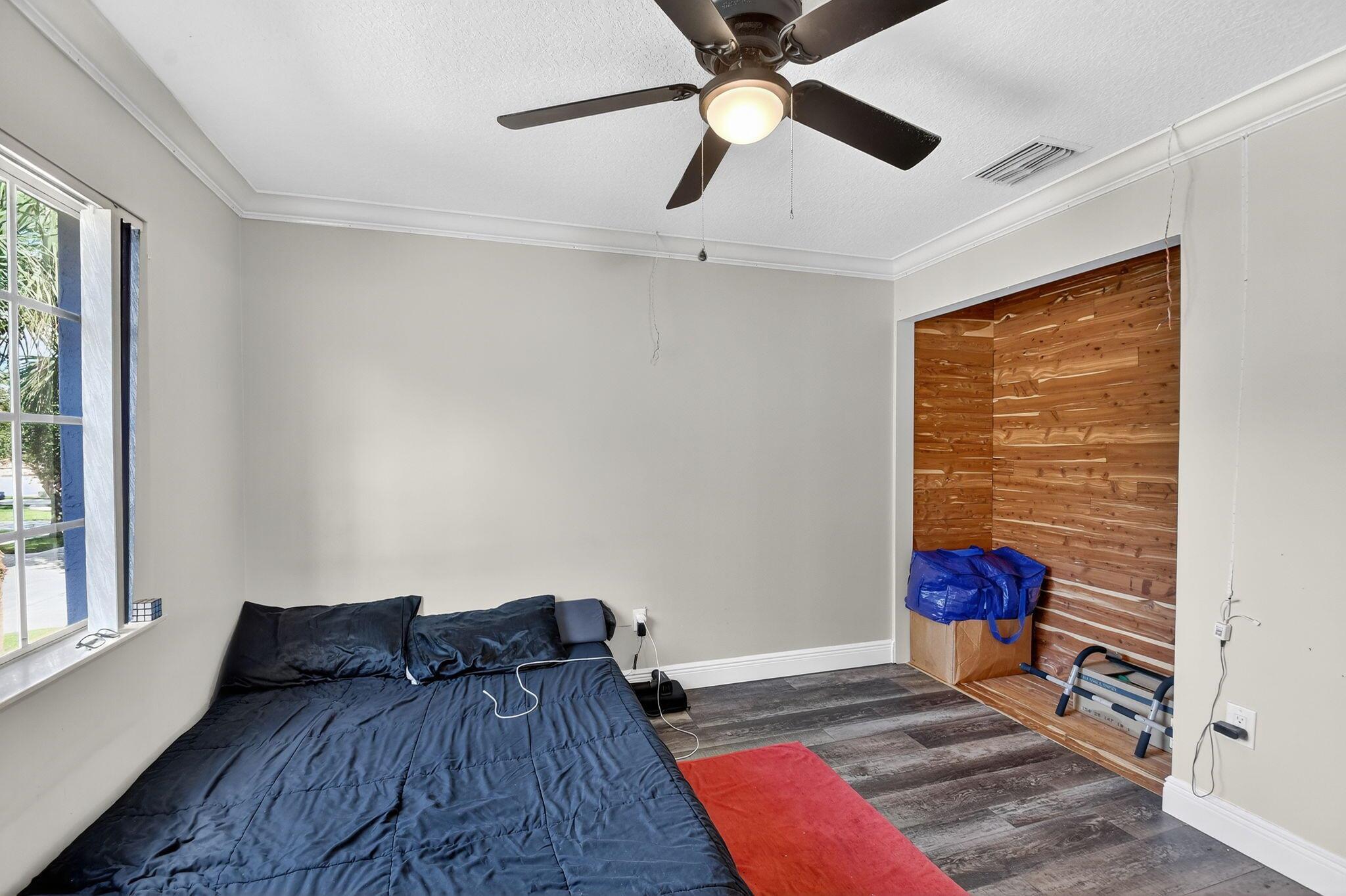 SEMINOLE ESTATES & TOWNHO - Residential