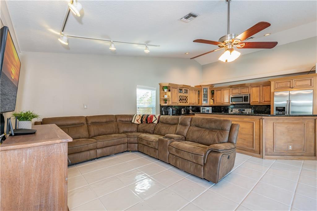 Springs Pointe 139-24 B - Residential