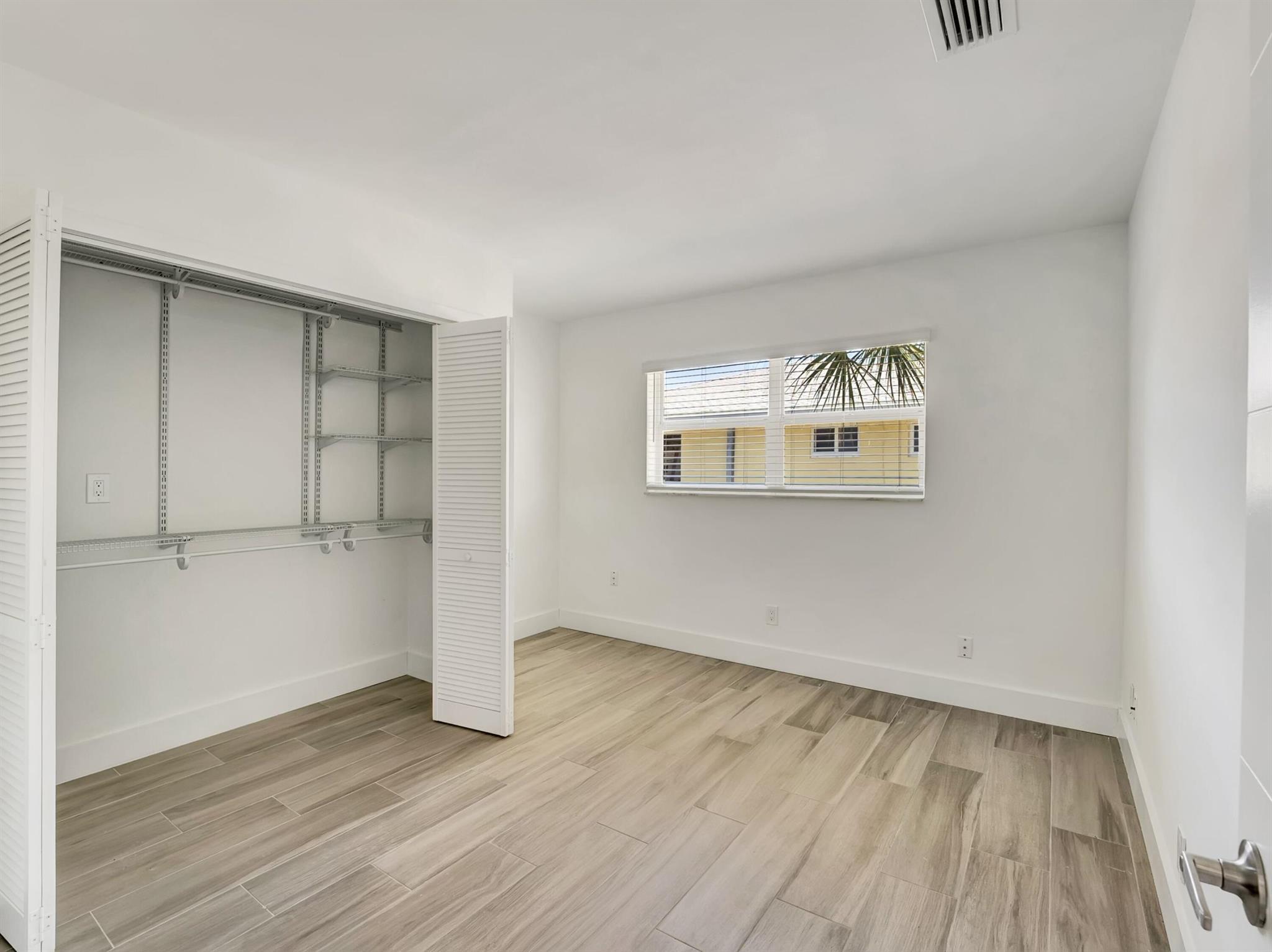 HIGHLAND BEACH ISLES - Residential Income