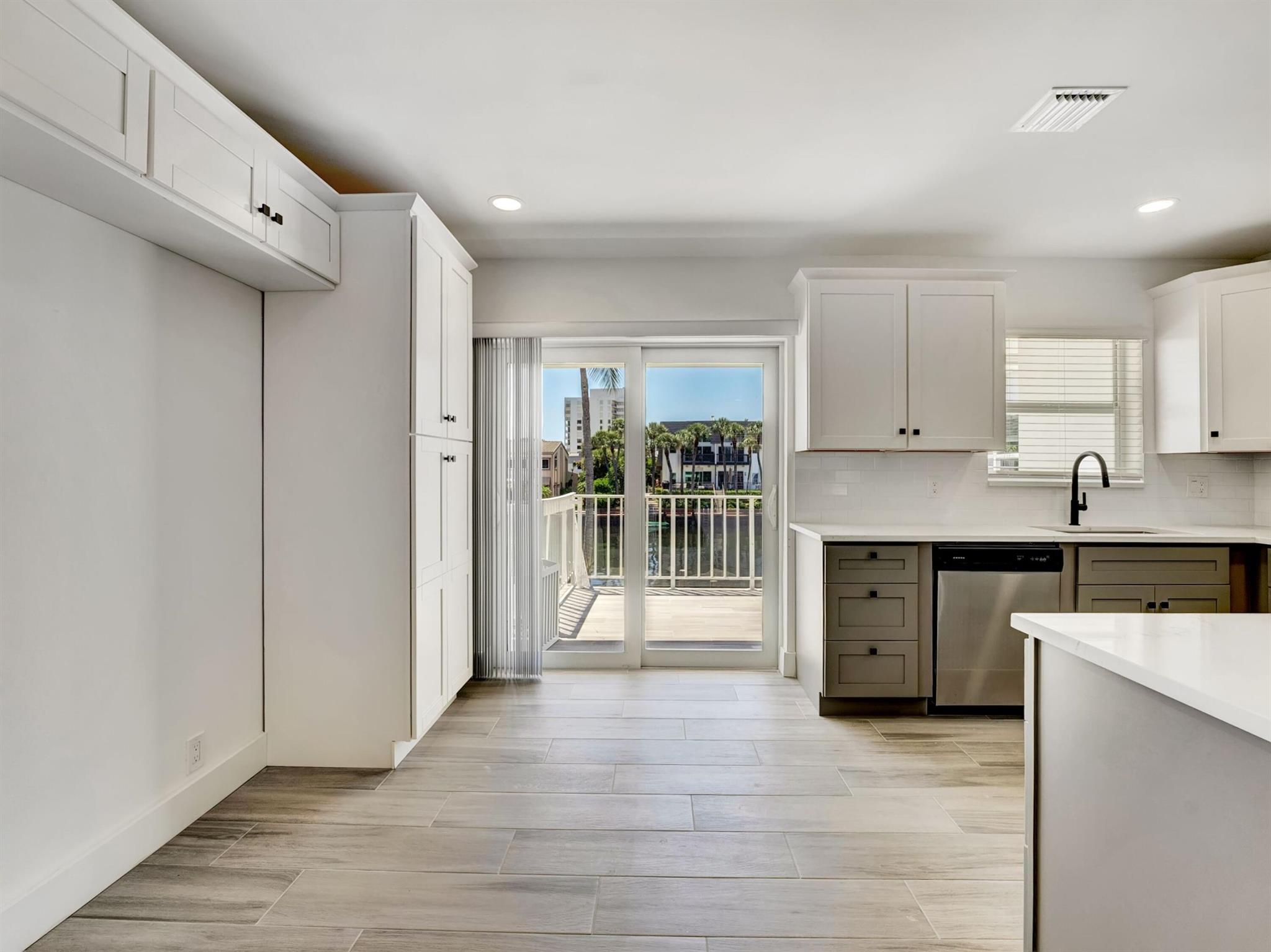 HIGHLAND BEACH ISLES - Residential Income