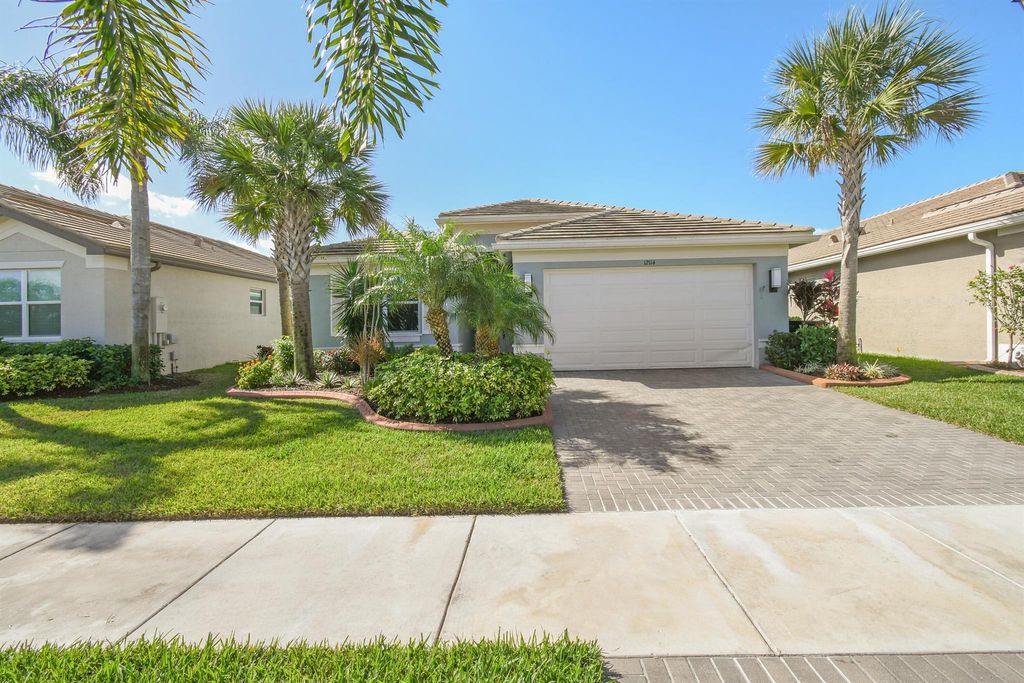 Photo of 12114 SW Jasper Lake Way, Port Saint Lucie, FL 34987 (MLS # R10971251)
