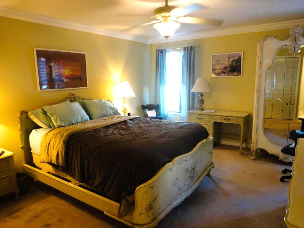 MILES GRANT CONDO 1 - Residential Lease