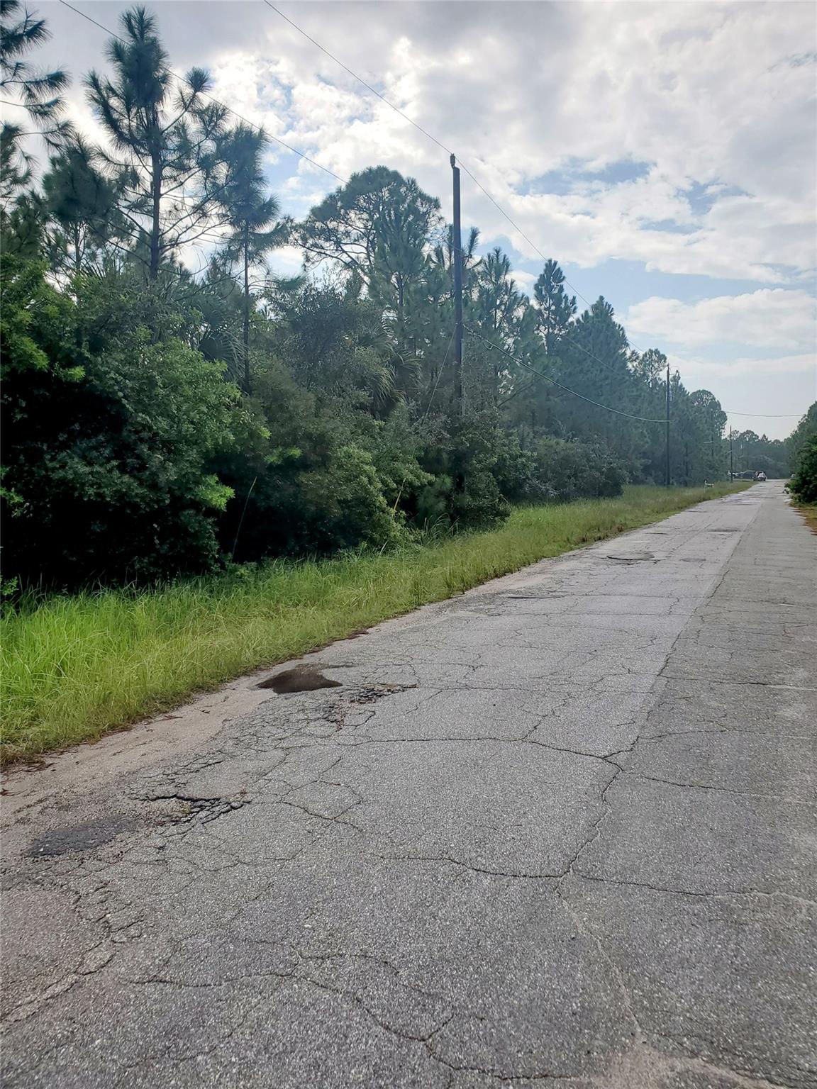 Looking for the perfect corner lot, well here it is. Located in a great area, near schools, shops and dining.
PRICE IMPROVEMENT