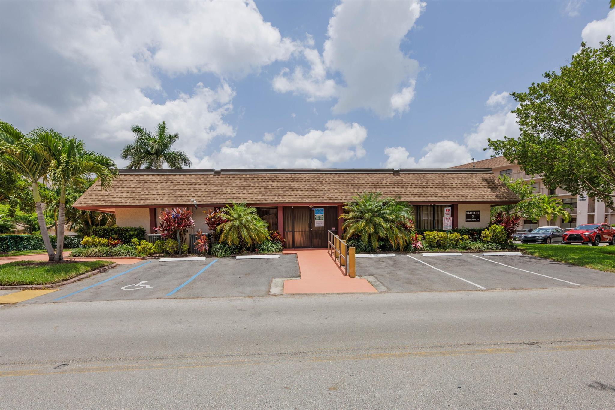 SUNRISE LAKES 209 CONDO - Residential