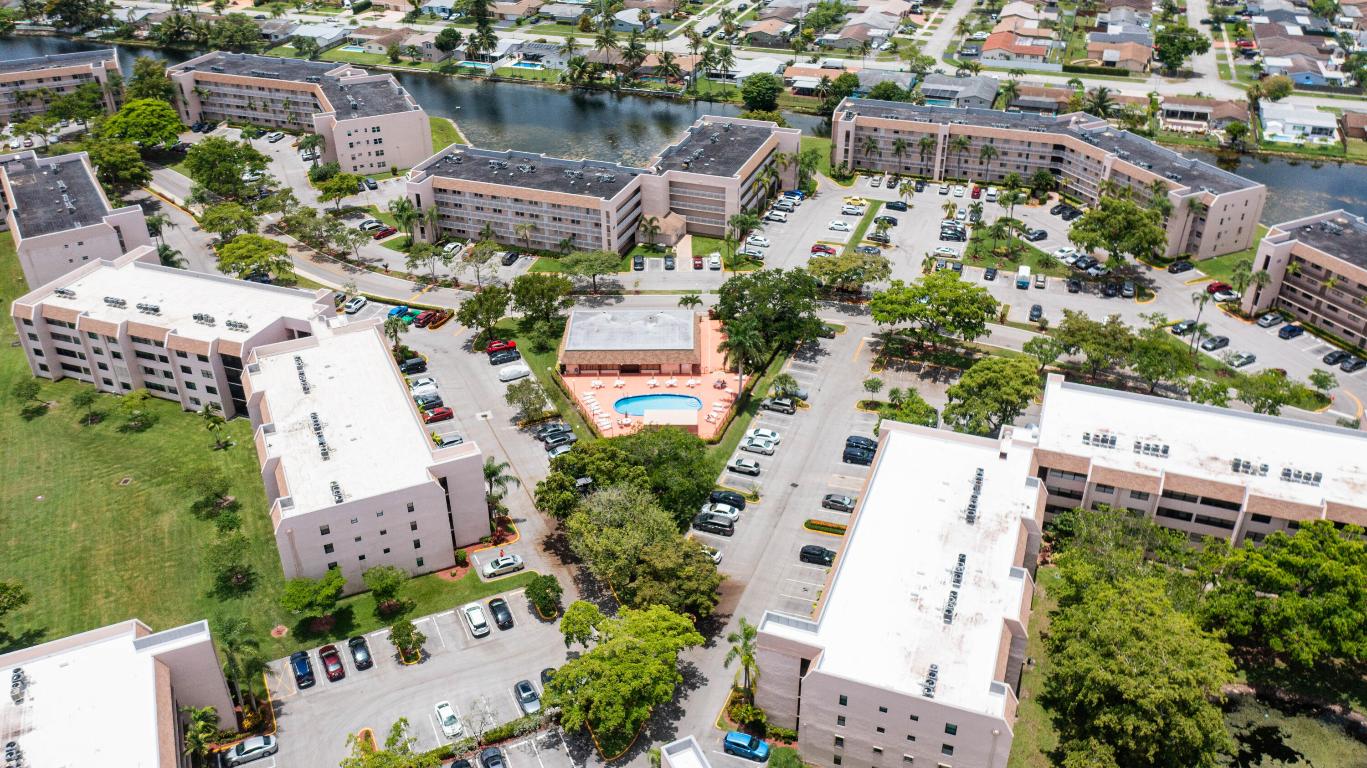 SUNRISE LAKES 209 CONDO - Residential