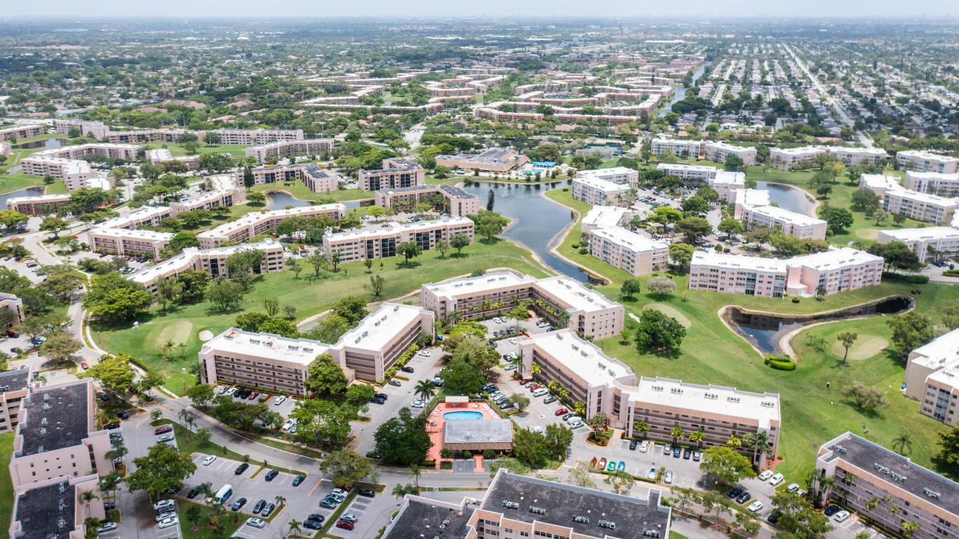 SUNRISE LAKES 209 CONDO - Residential