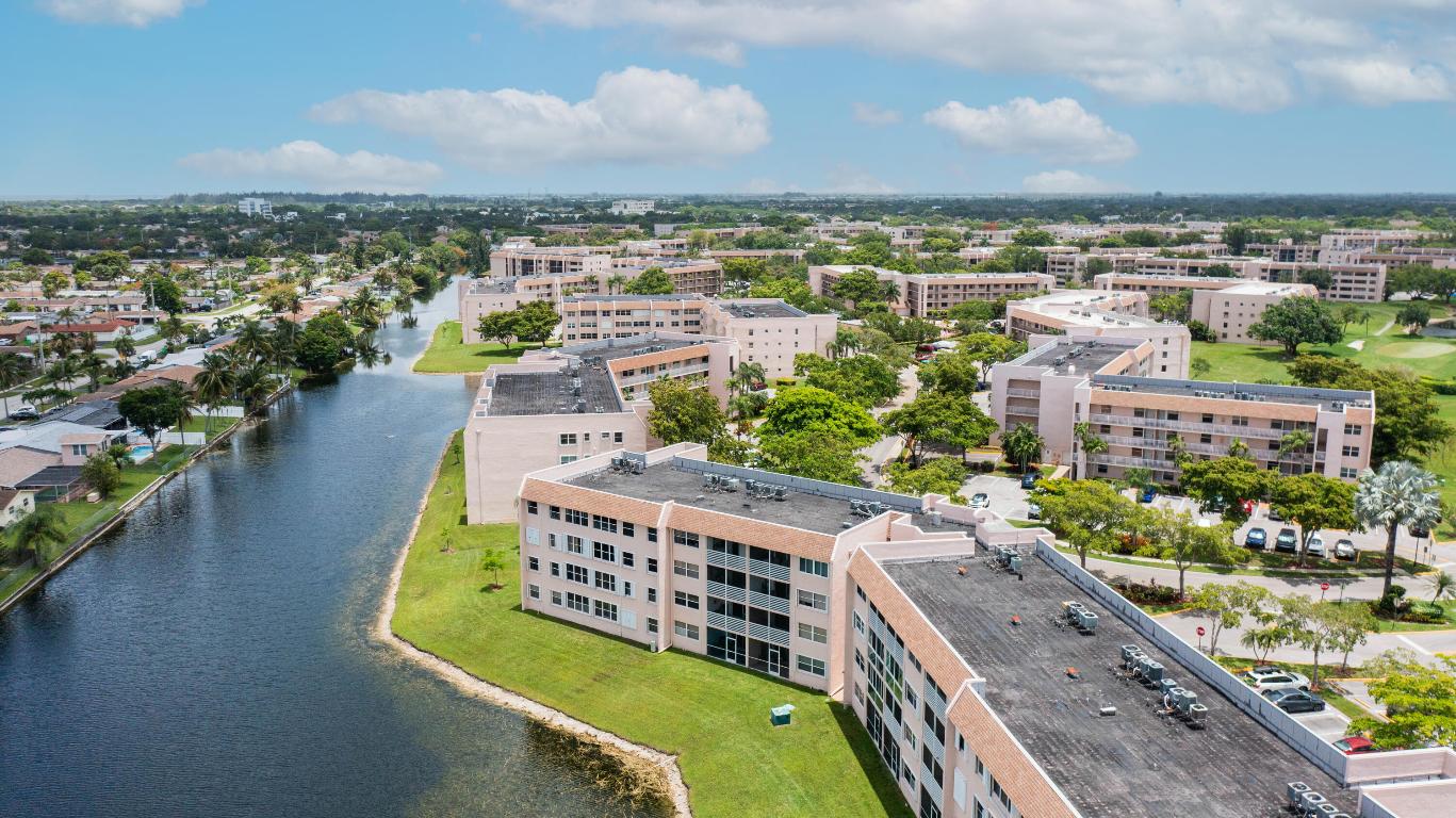 SUNRISE LAKES 209 CONDO - Residential