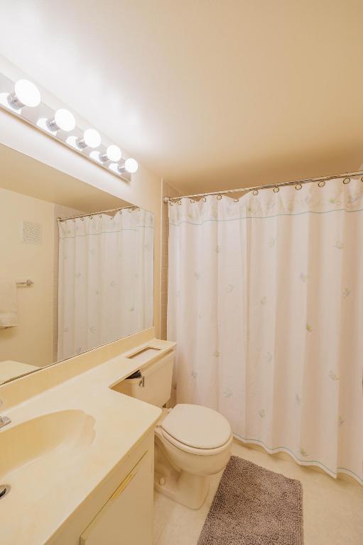 SUNRISE LAKES 209 CONDO - Residential