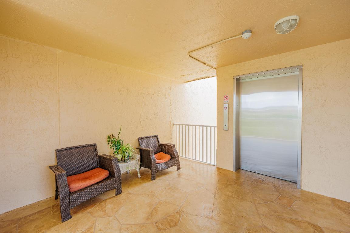 SUNRISE LAKES 209 CONDO - Residential