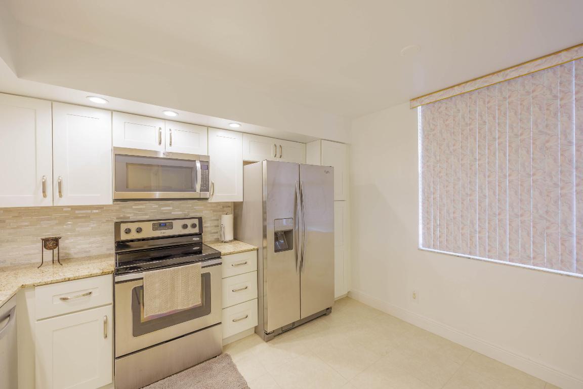 SUNRISE LAKES 209 CONDO - Residential