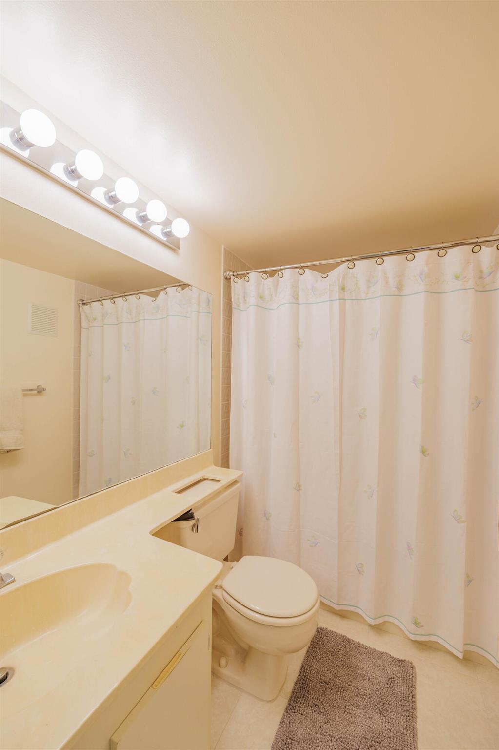 SUNRISE LAKES 209 CONDO - Residential