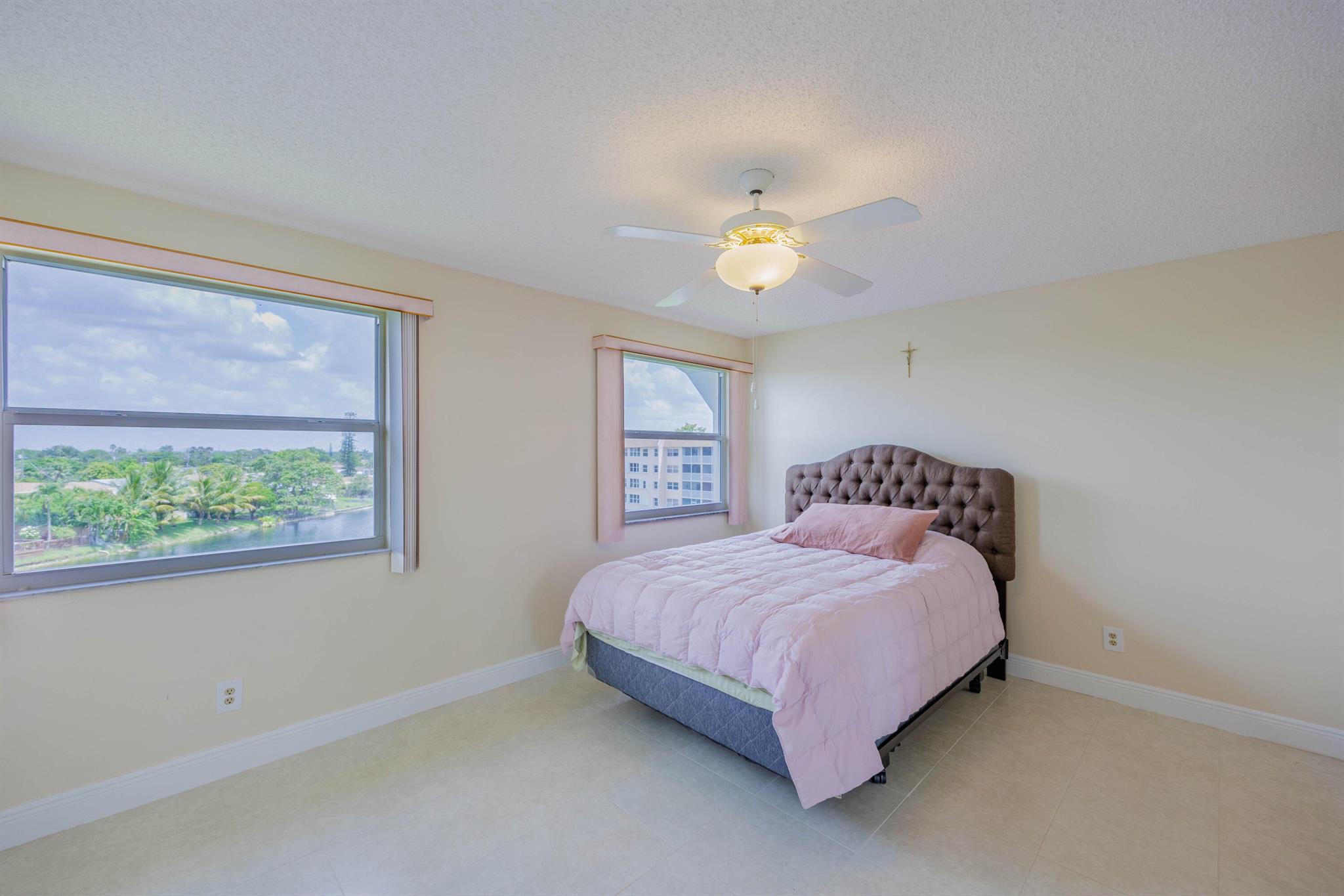 SUNRISE LAKES 209 CONDO - Residential