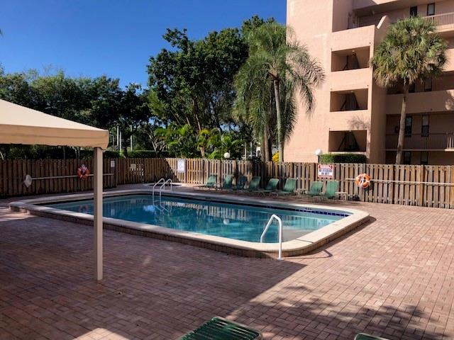 ROYAL PALM AT PLANTATION - Residential