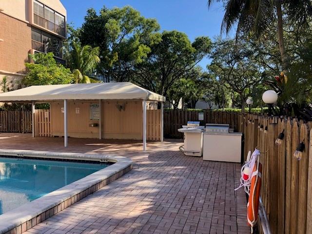 ROYAL PALM AT PLANTATION - Residential