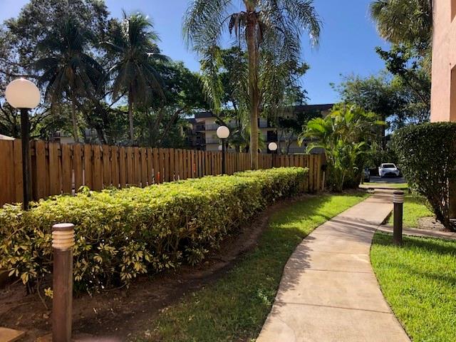 ROYAL PALM AT PLANTATION - Residential