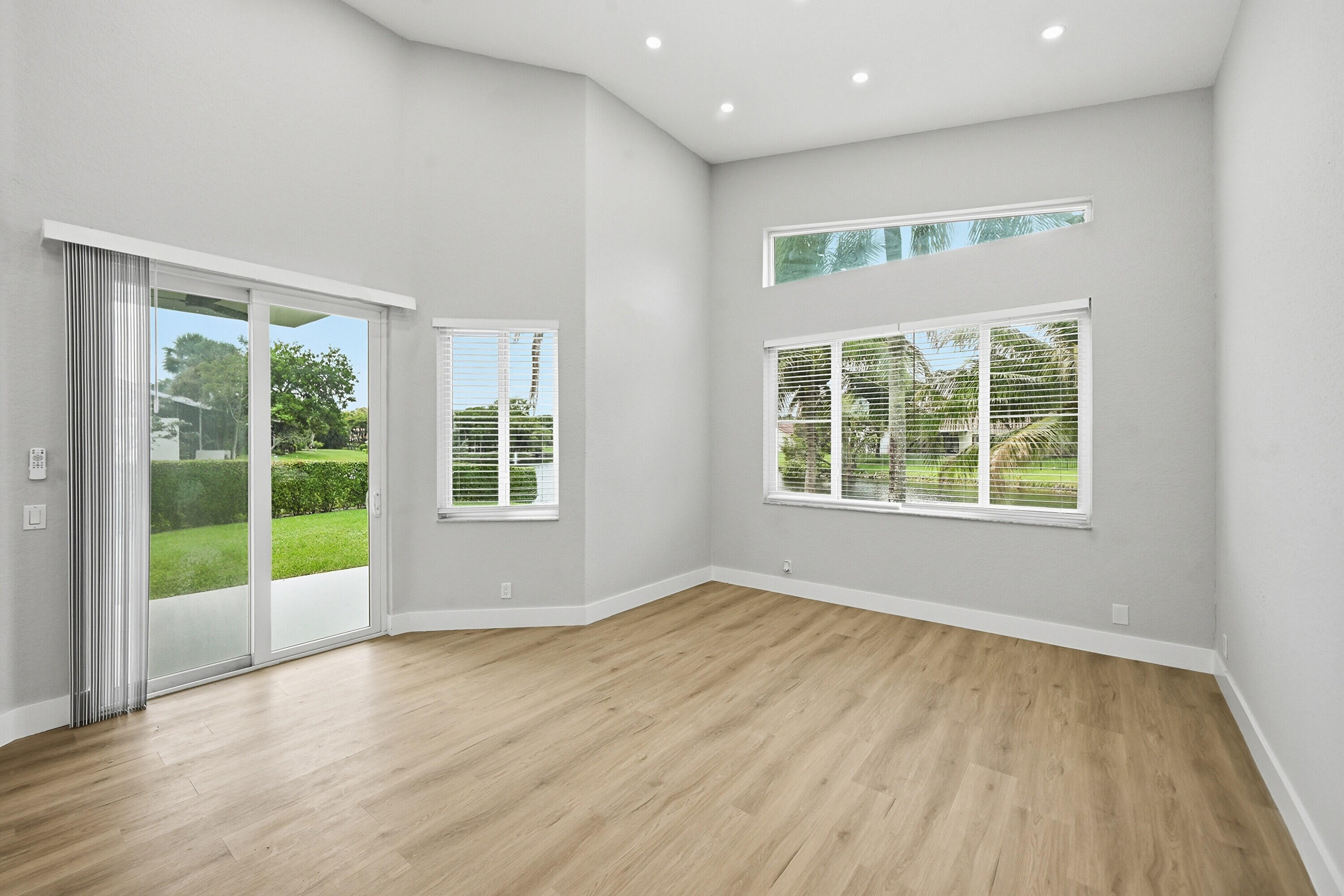 COQUINA LAKES - Residential