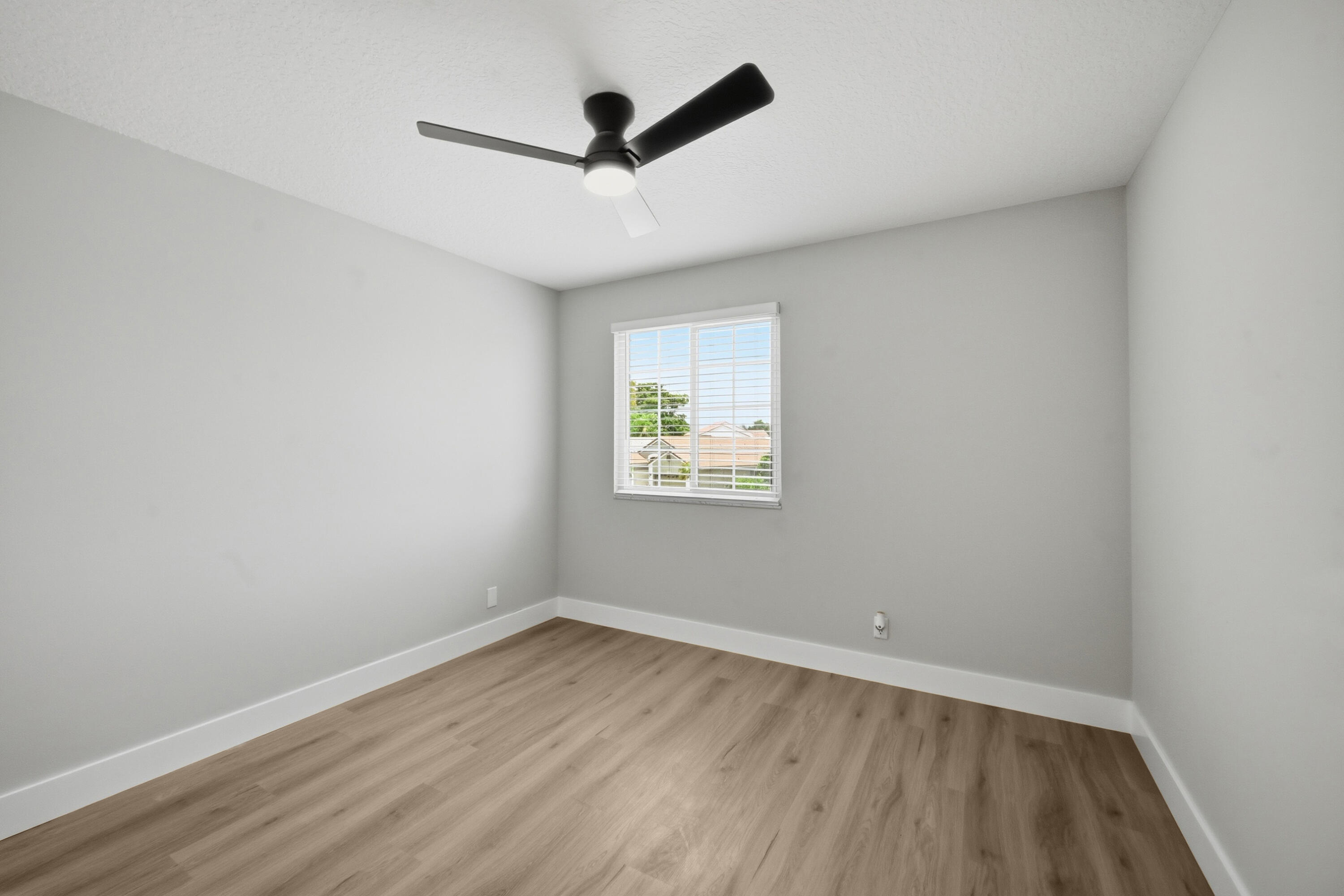 COQUINA LAKES - Residential