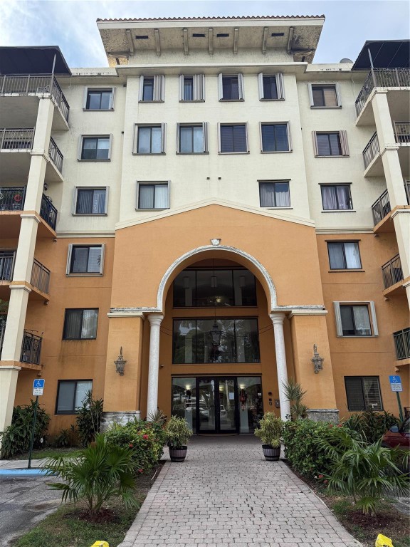 9300 Fontainebleau Boulevard E101