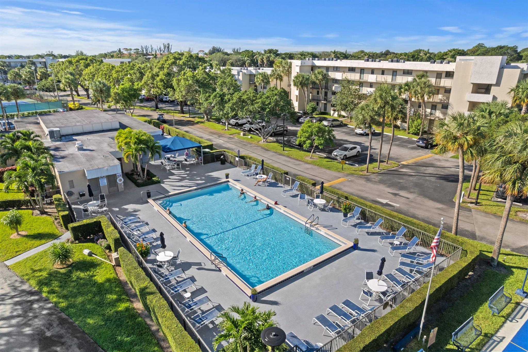 DEER CREEK COUNTRY CLUB - Residential Lease