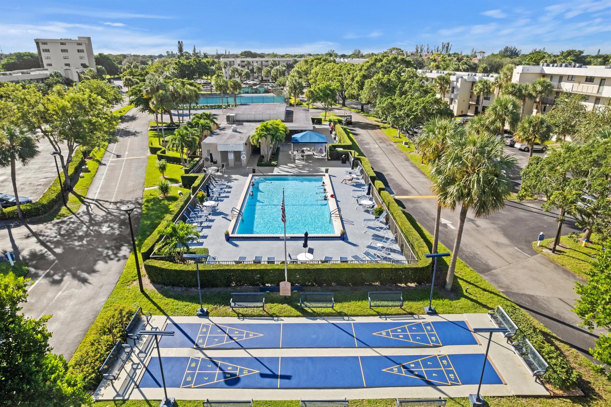 DEER CREEK COUNTRY CLUB - Residential Lease