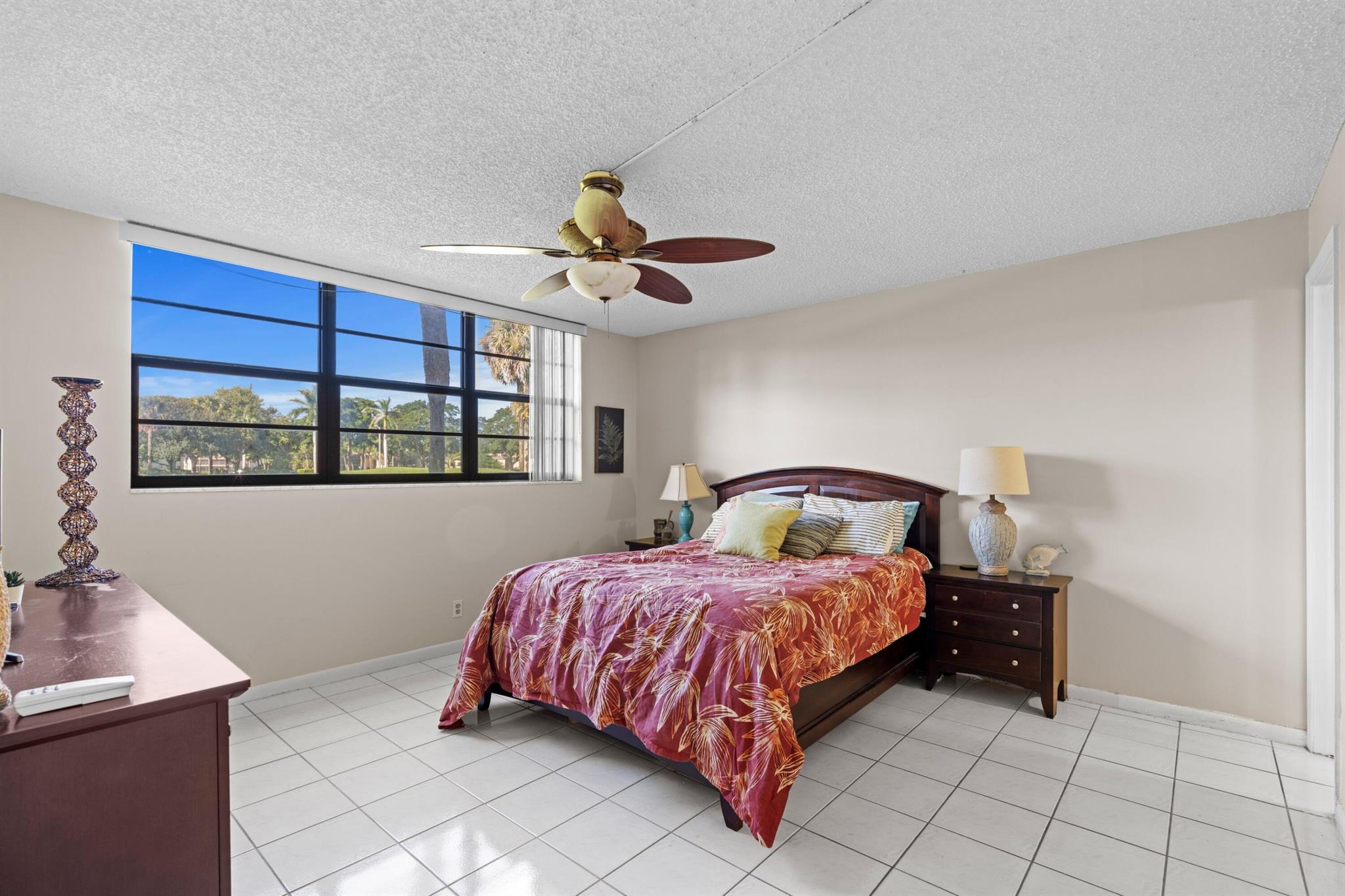 DEER CREEK COUNTRY CLUB - Residential Lease