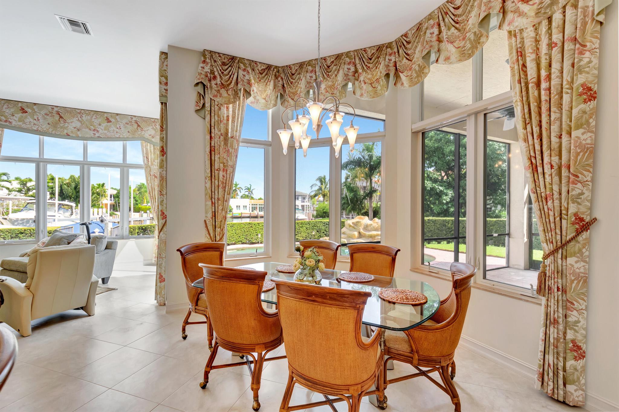 LAKE ROGERS ISLE UNIT A - Residential