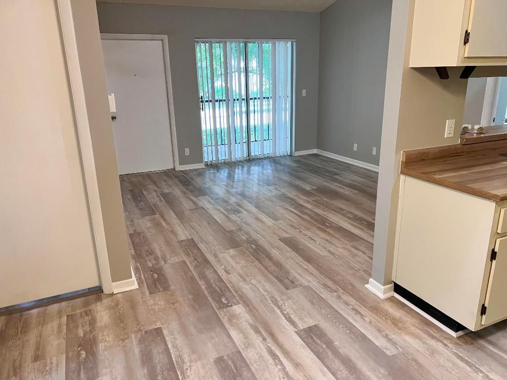 Photo of 6392 Chasewood Dr #G, Jupiter, FL 33458 (MLS # R10926766)